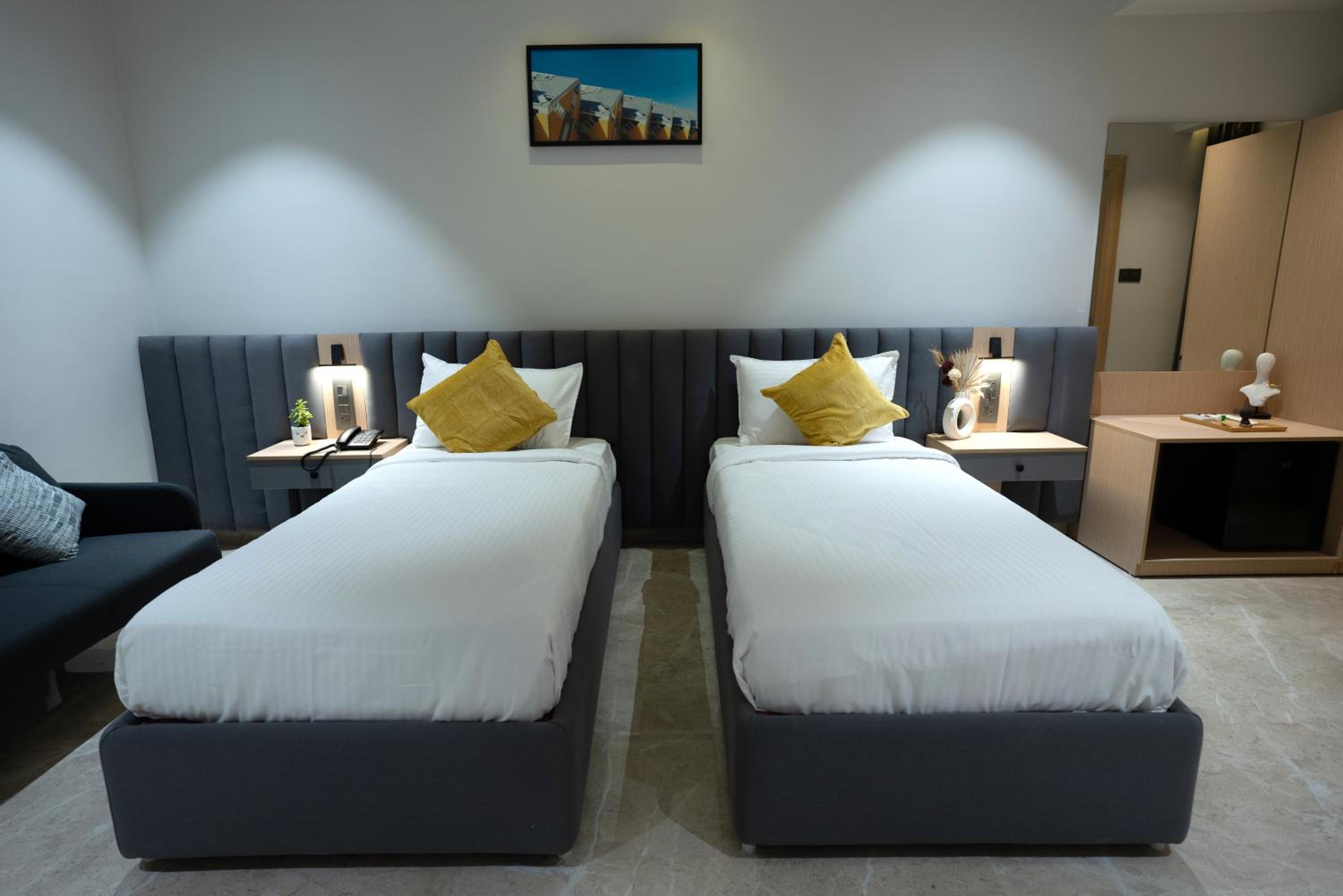  Premium Suite with Twin Bed photo 3