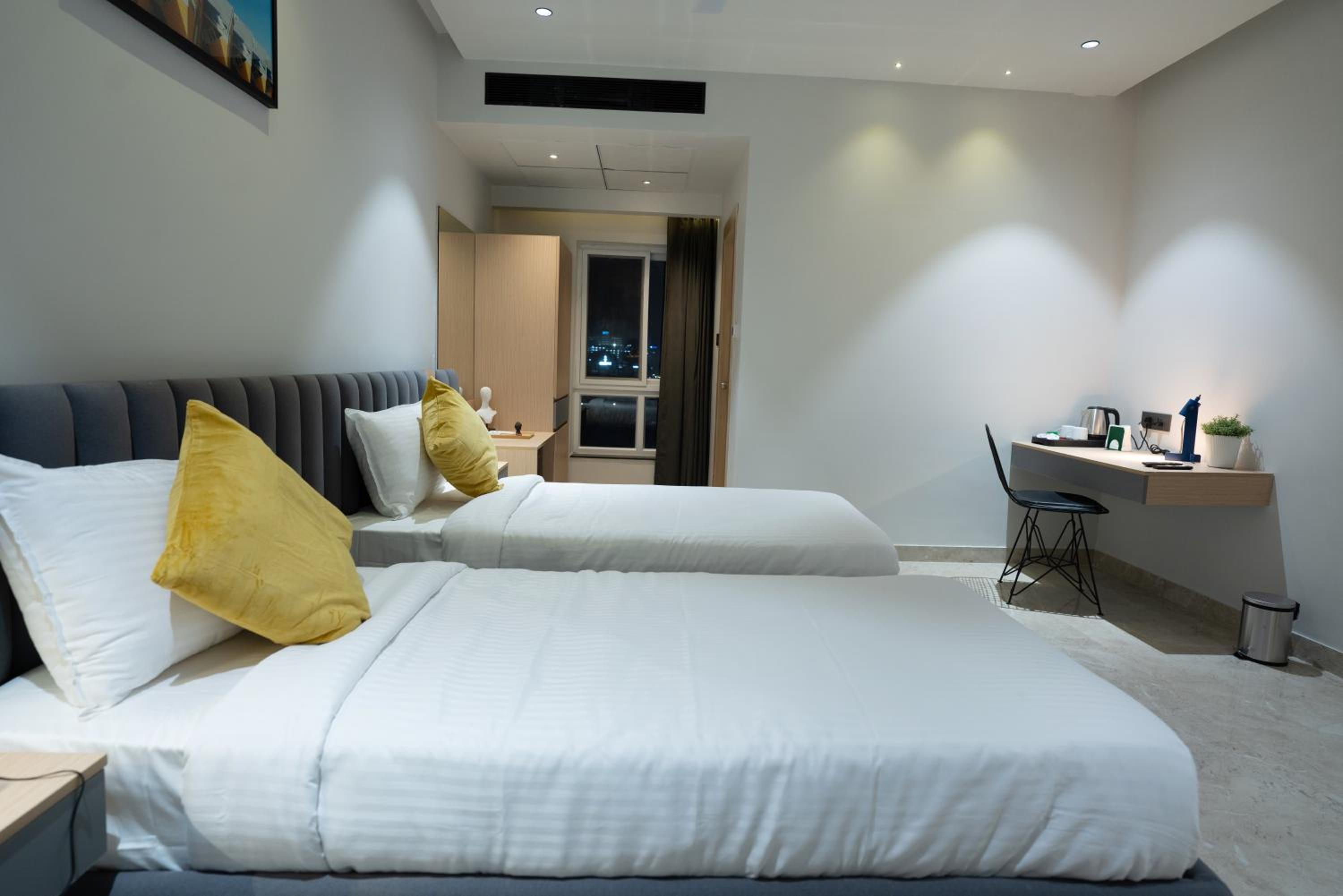  Premium Suite with Twin Bed photo 1