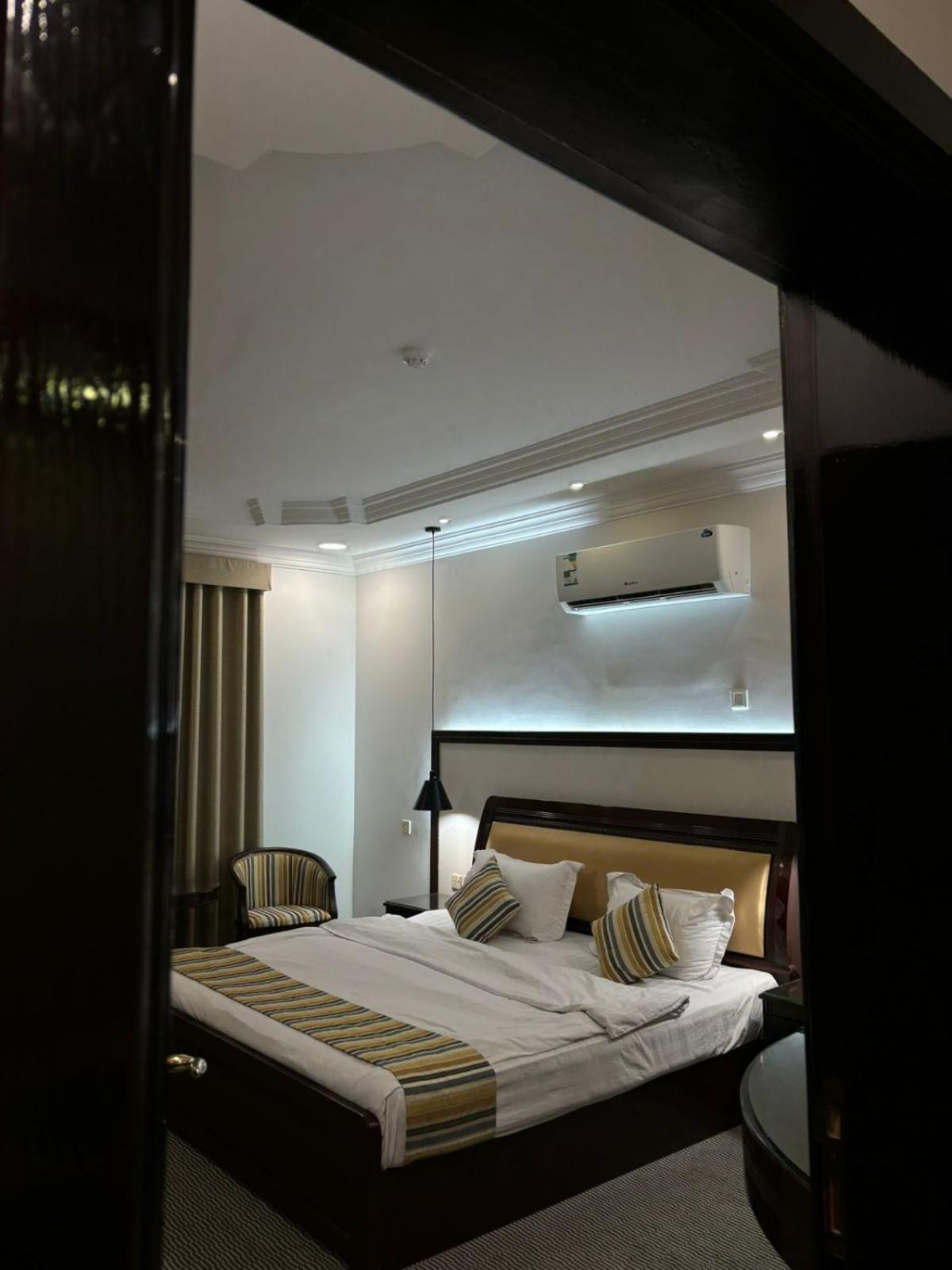Deluxe Double or Twin Room photo 1