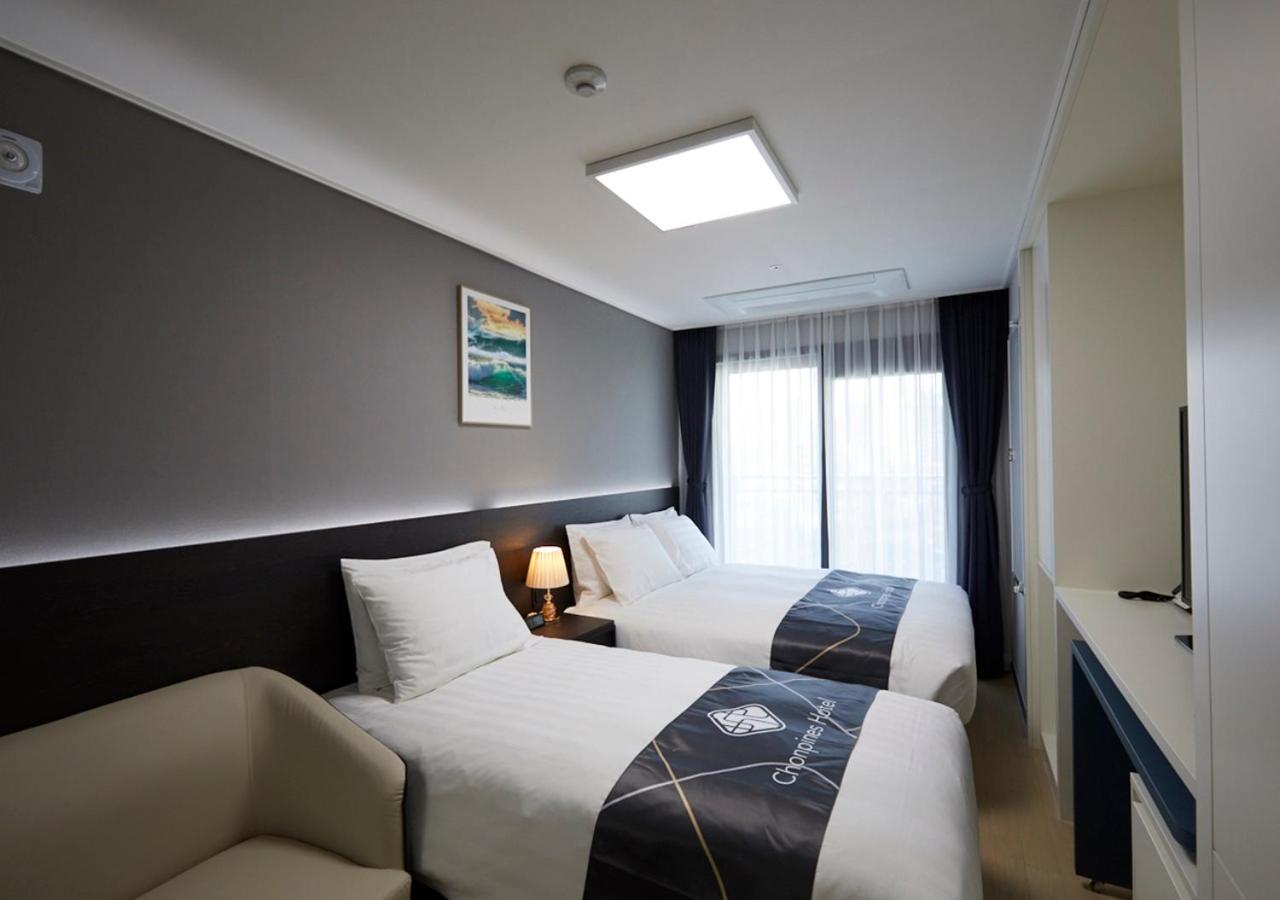 Premium Family Room with City View - Photo 2