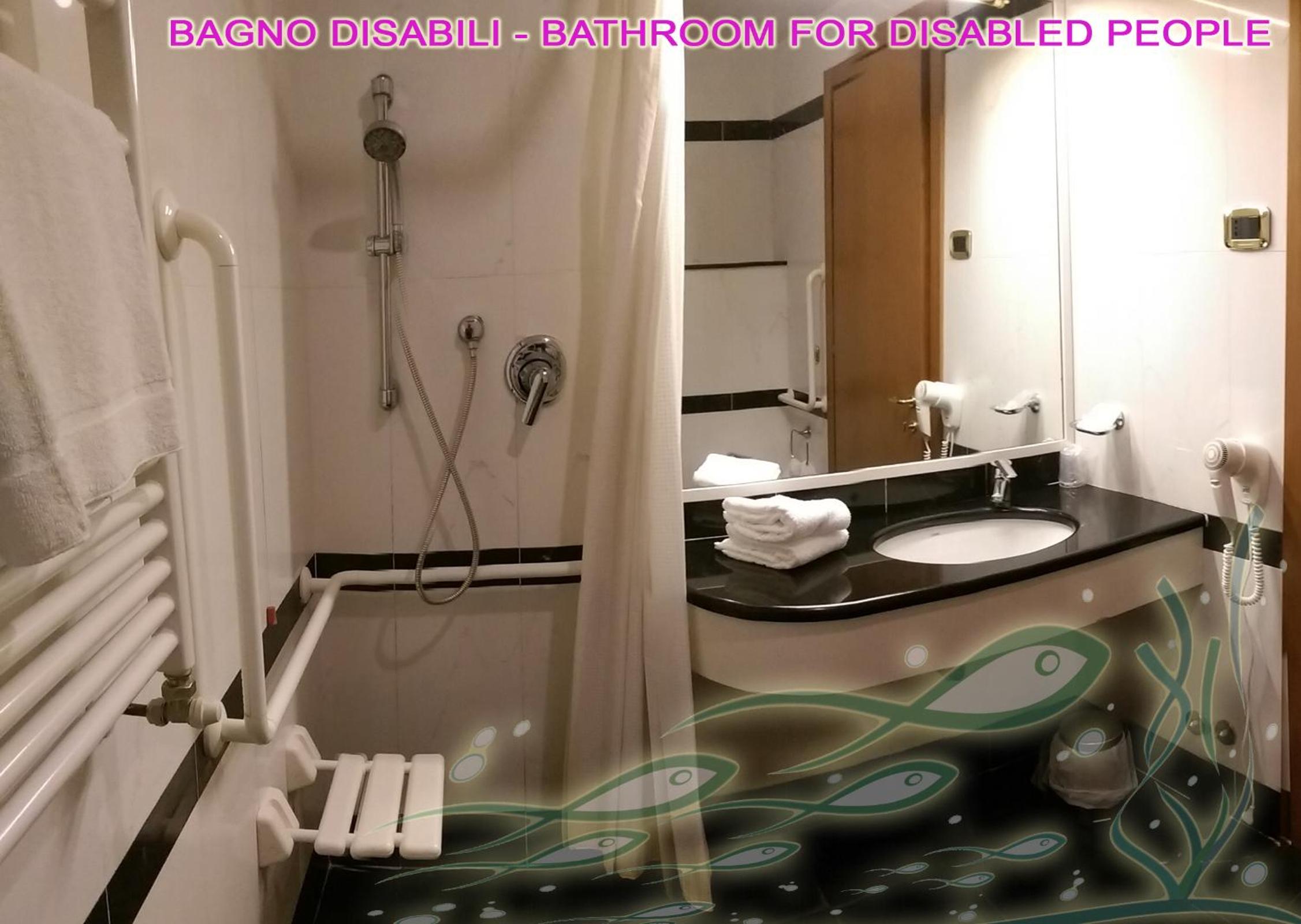 Twin Room - Photo 2