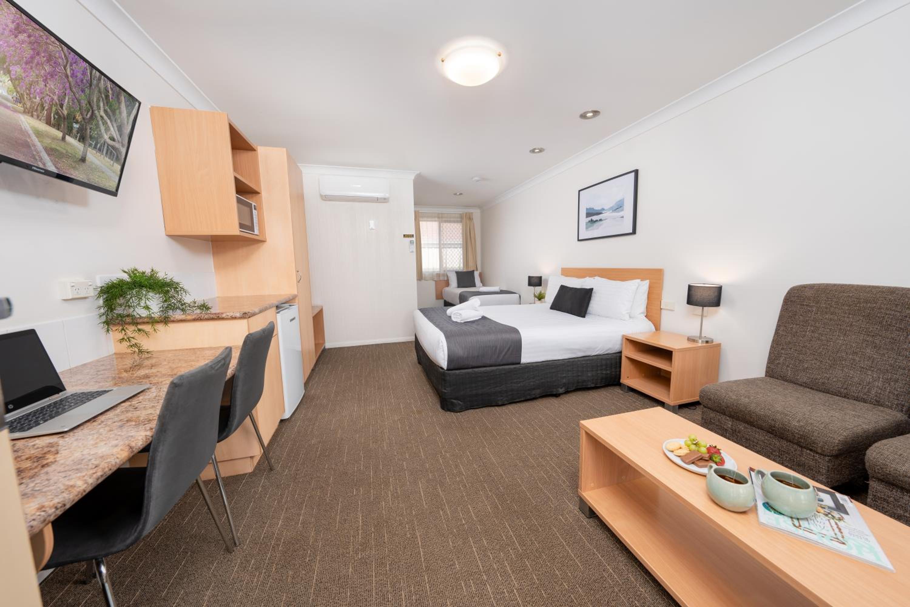 Standard Queen or Twin Room