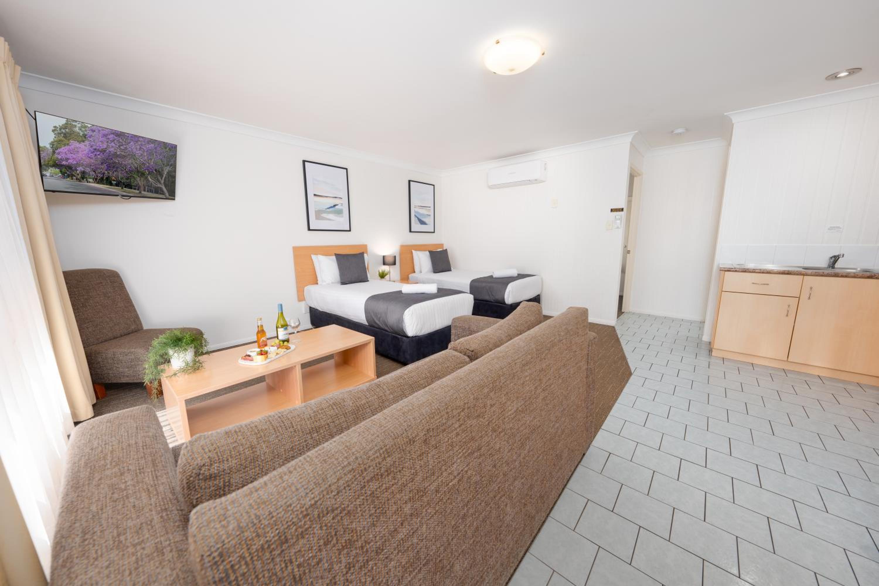 One-Bedroom Suite