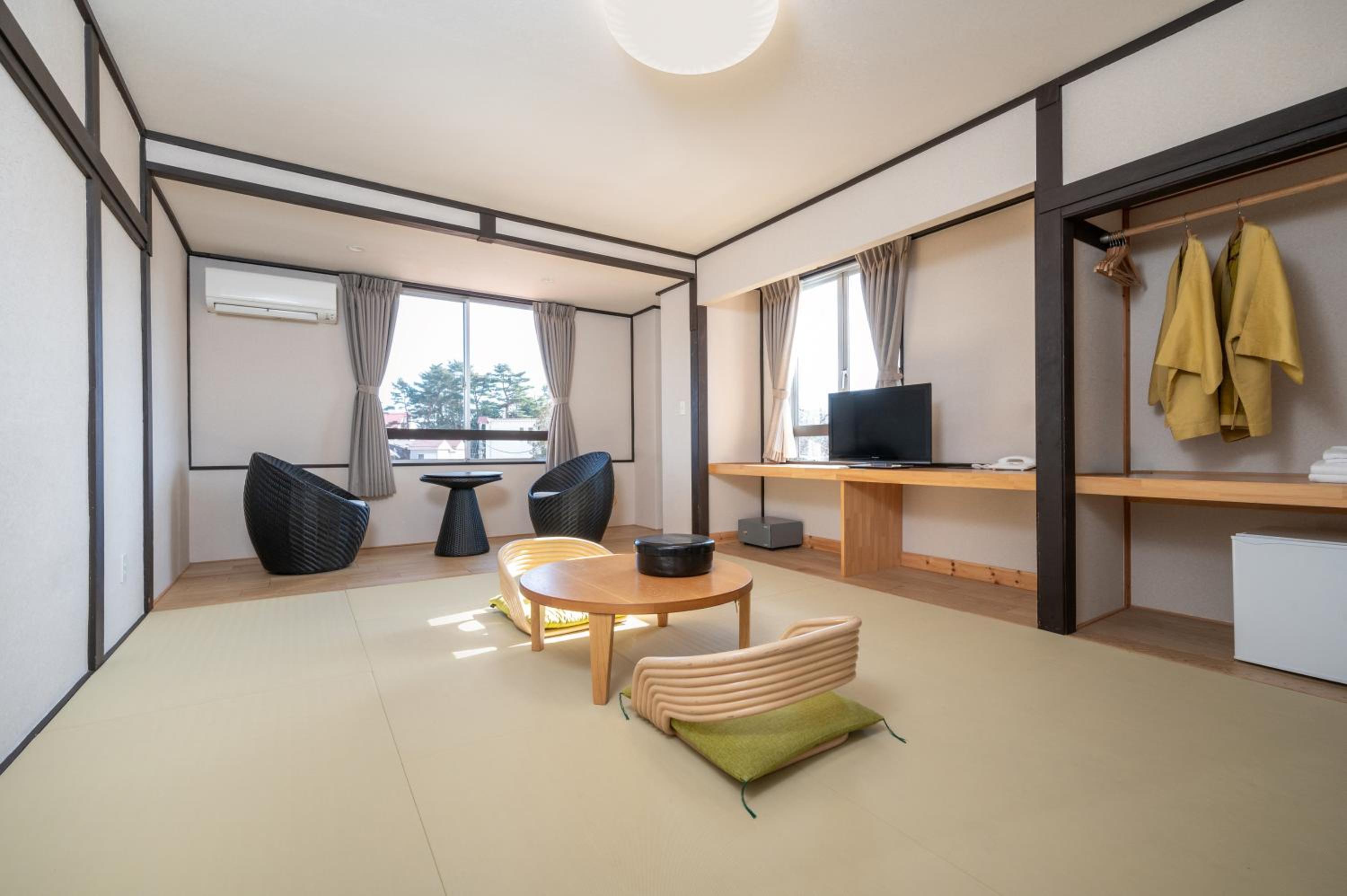 Superior Japanese Style Room photo 3