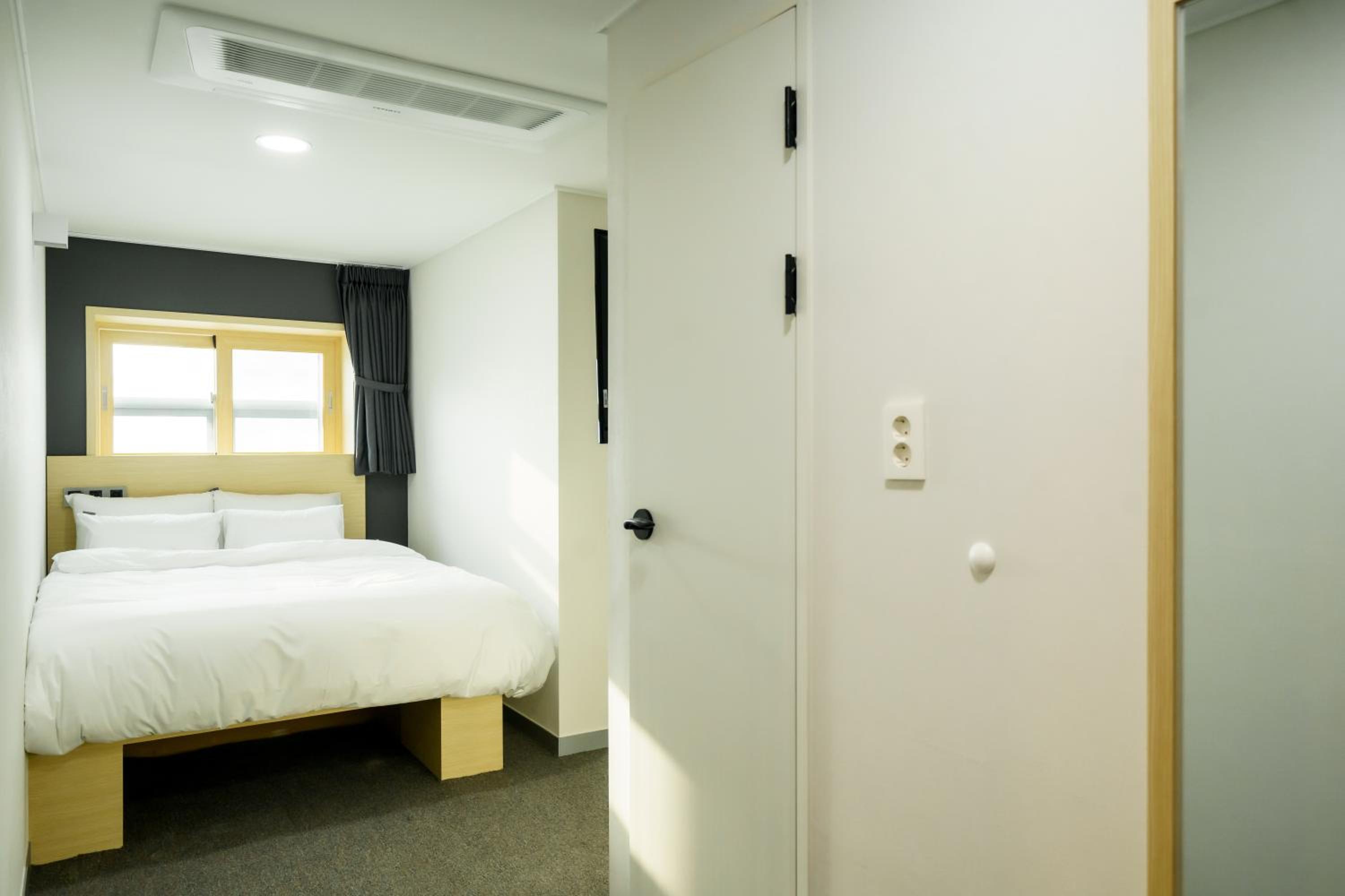 Double Room - Photo 2