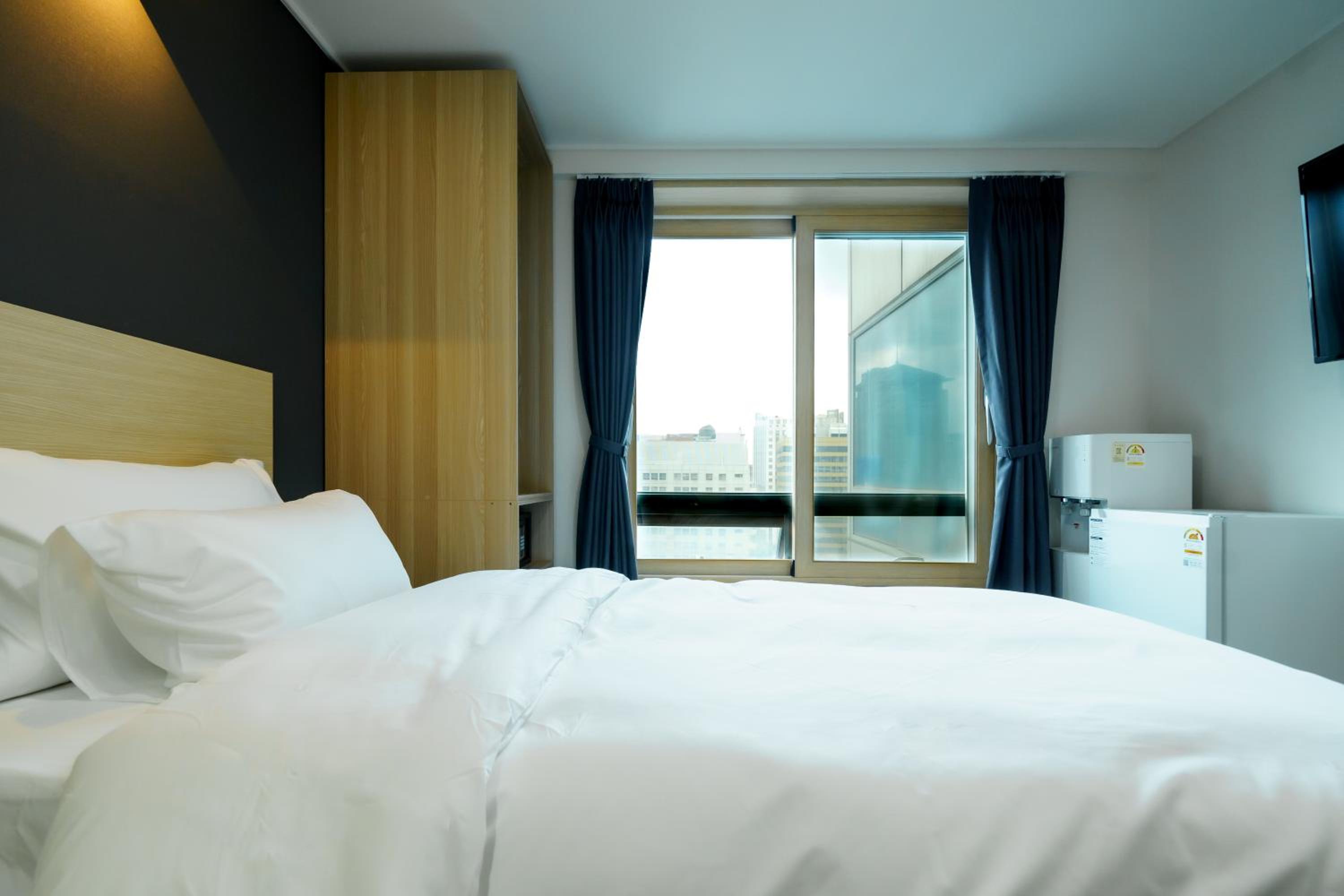 Triple Room with City View - Photo 3