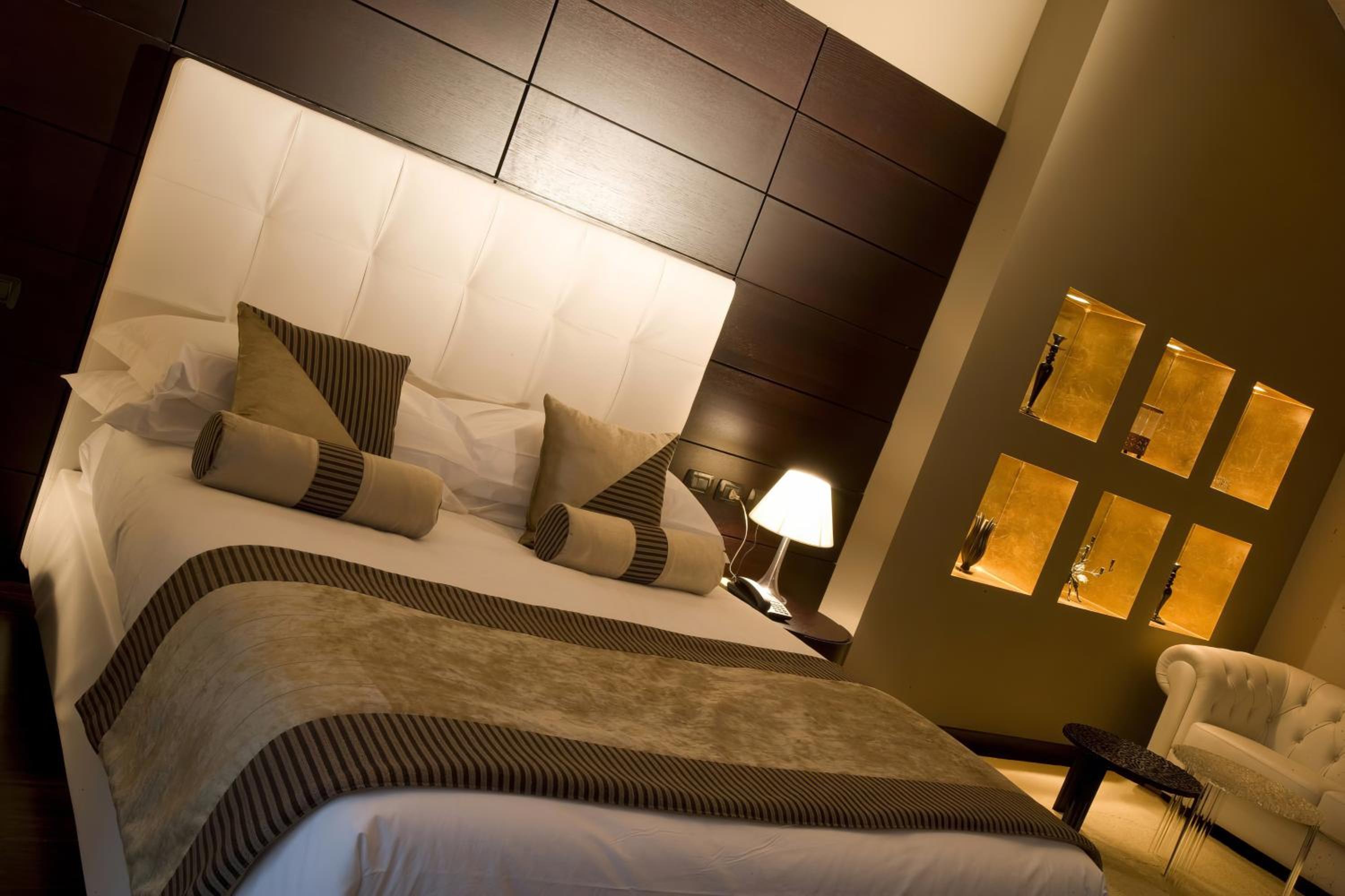 Superior Suite - Photo 4