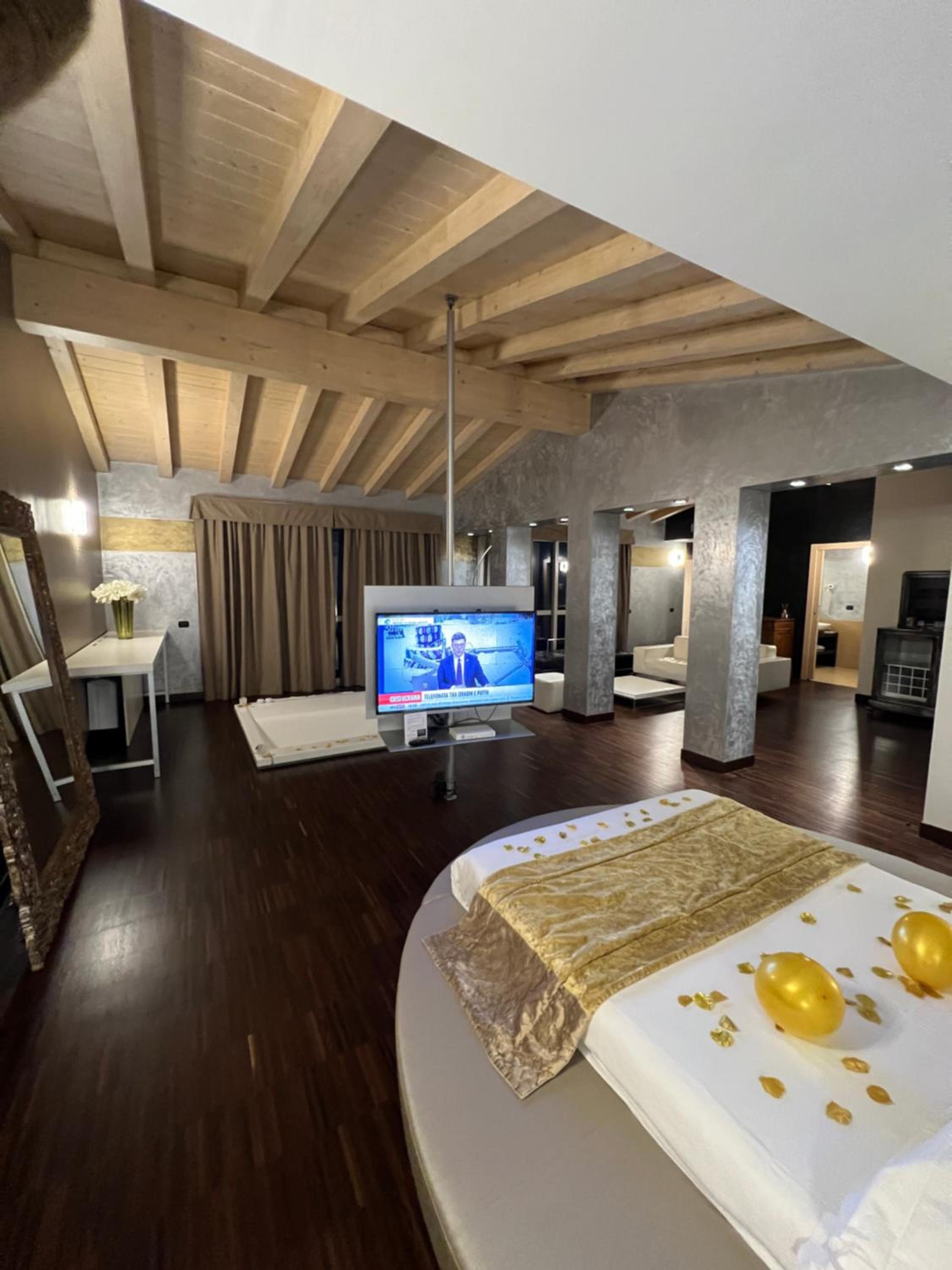 Presidential Suite photo 2
