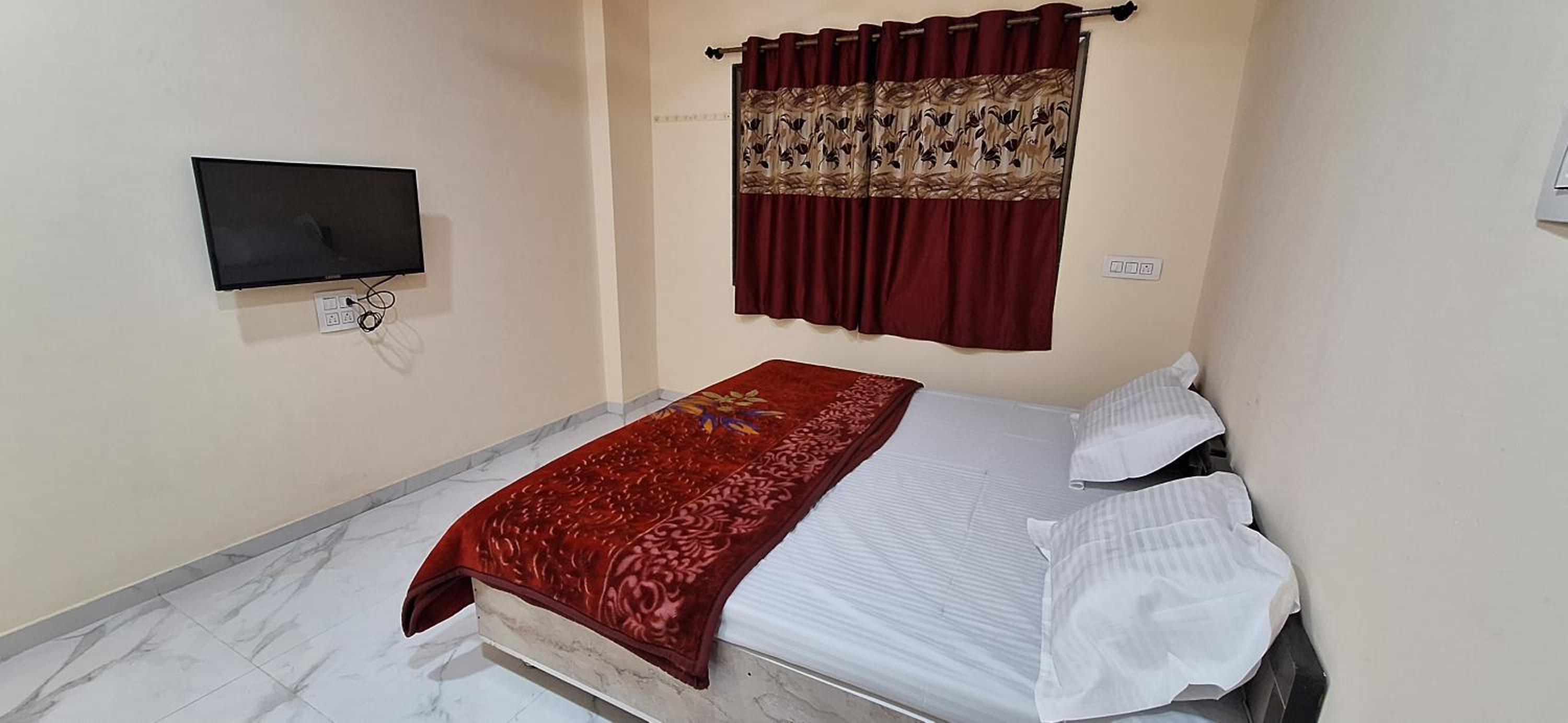Budget Double Room photo 1