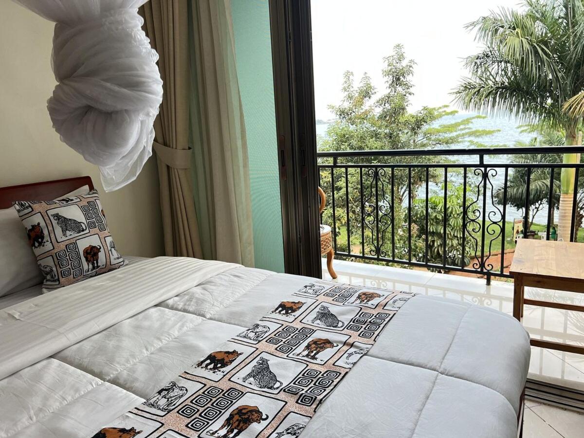Triple Room with Balcony photo 3