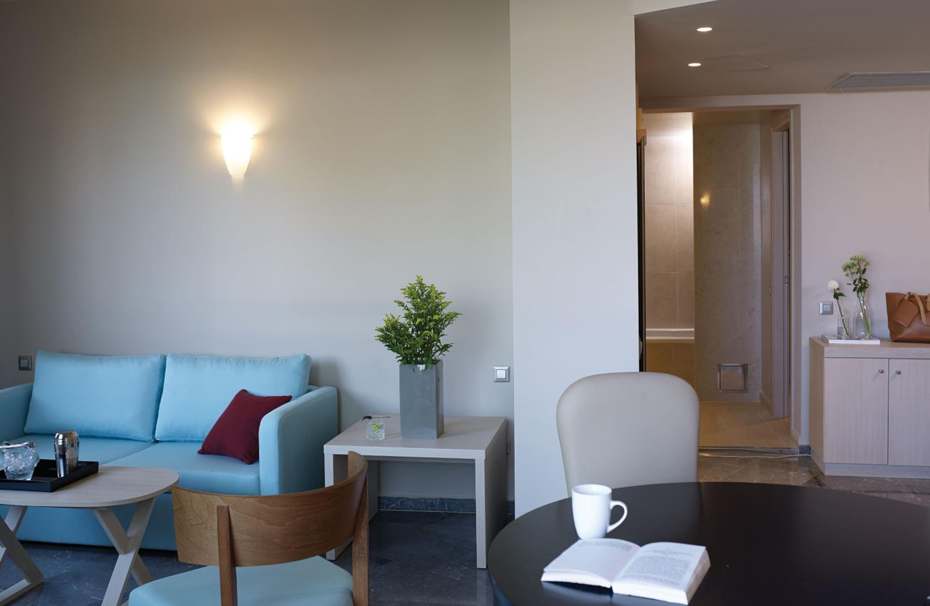 One Bedroom Suite Inland View photo 3