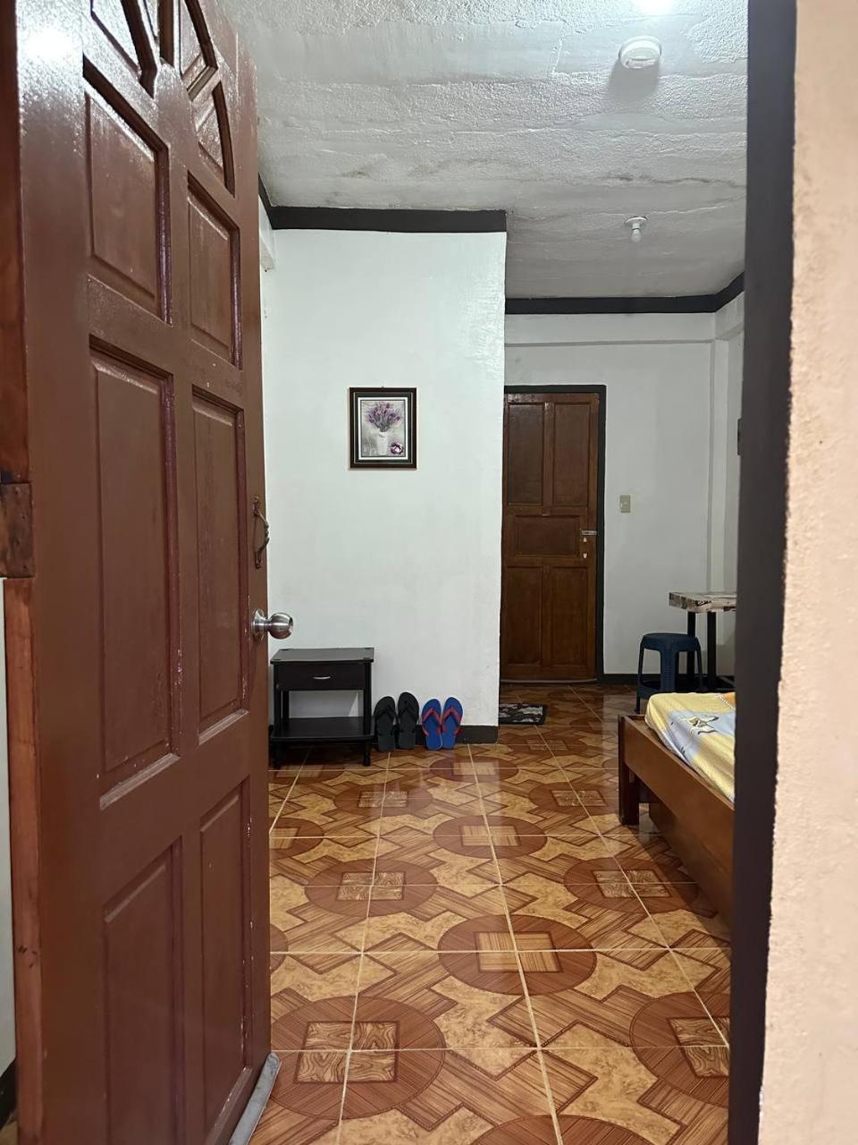 Double Room with Balcony - Photo 3