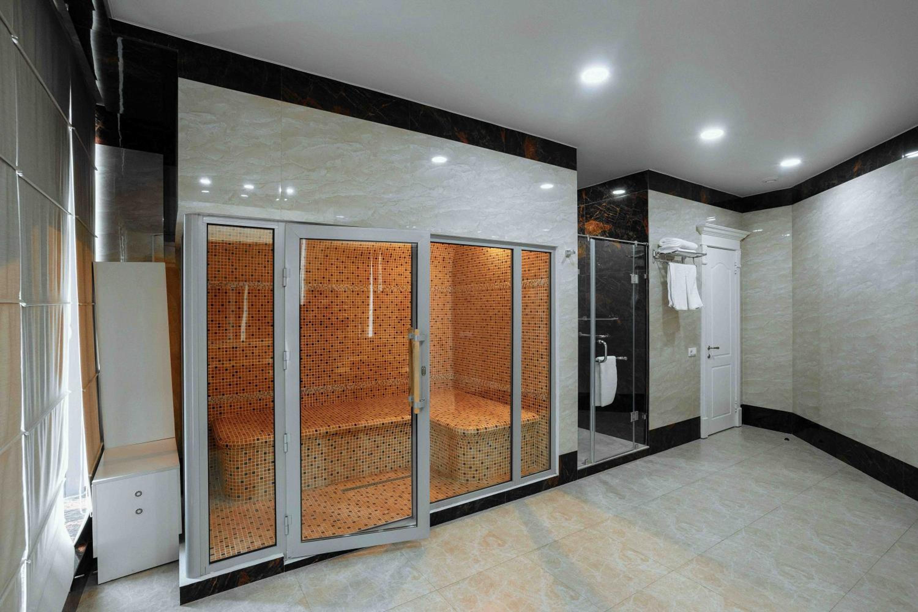 Executive King Suite - Non-Smoking