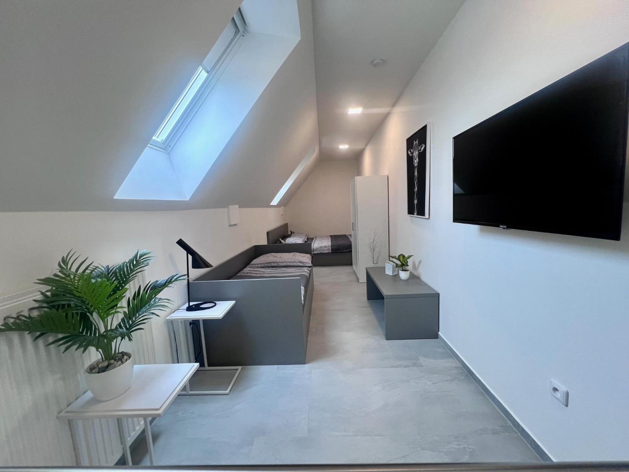 Two-Bedroom Apartment - Photo 2
