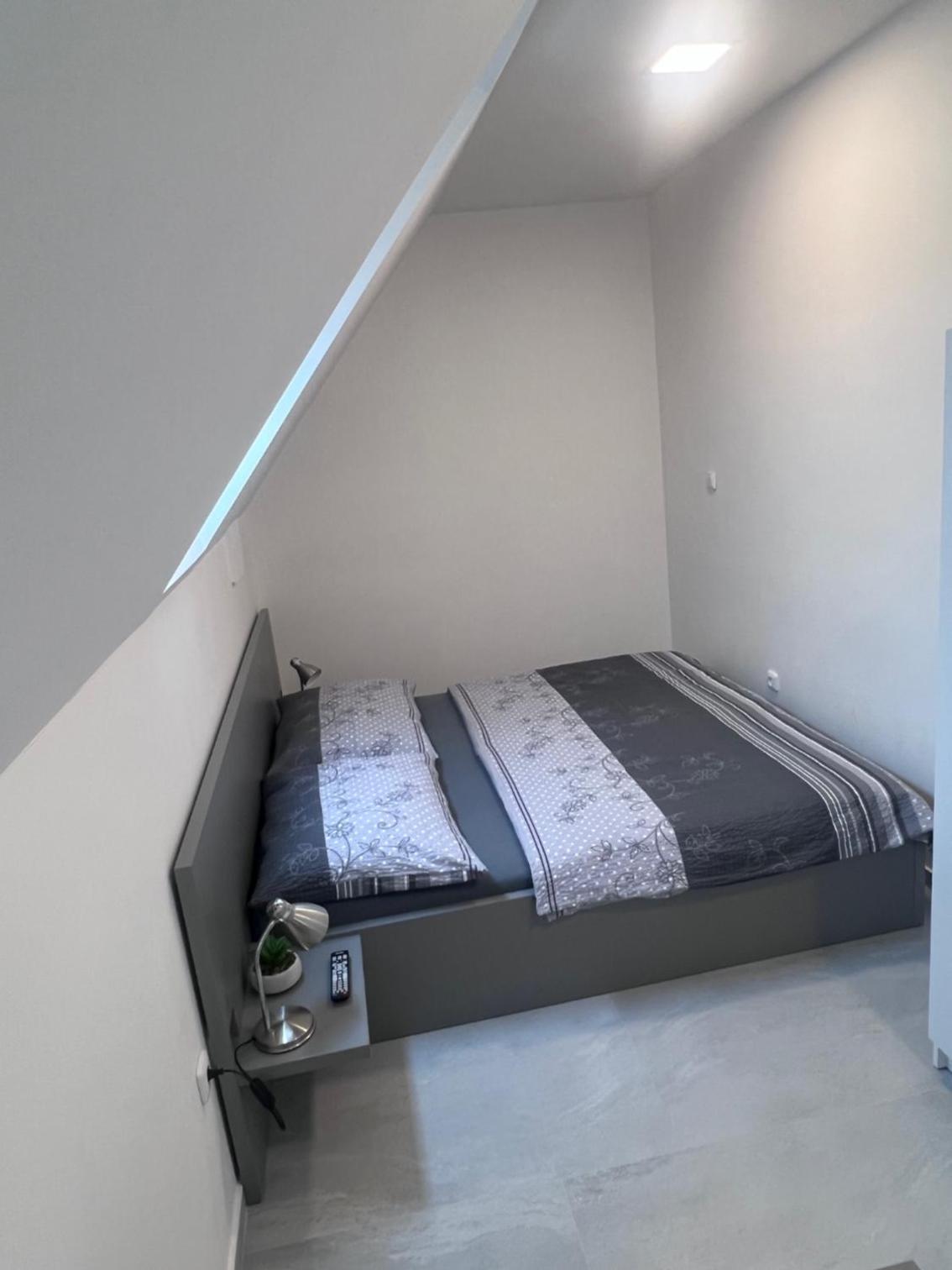 Two-Bedroom Apartment - Photo 4
