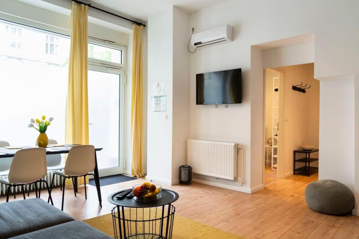 Apartment photo 1