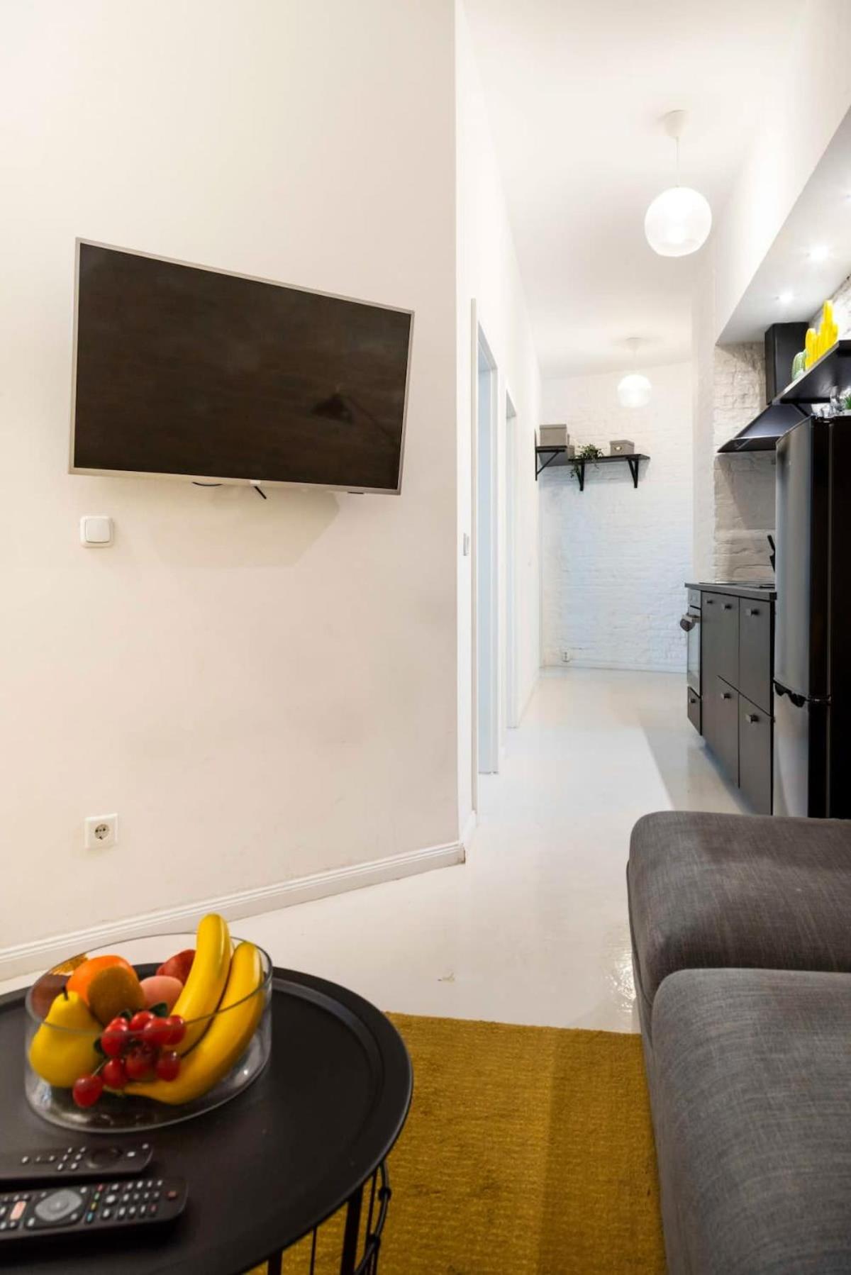 Apartment photo 2