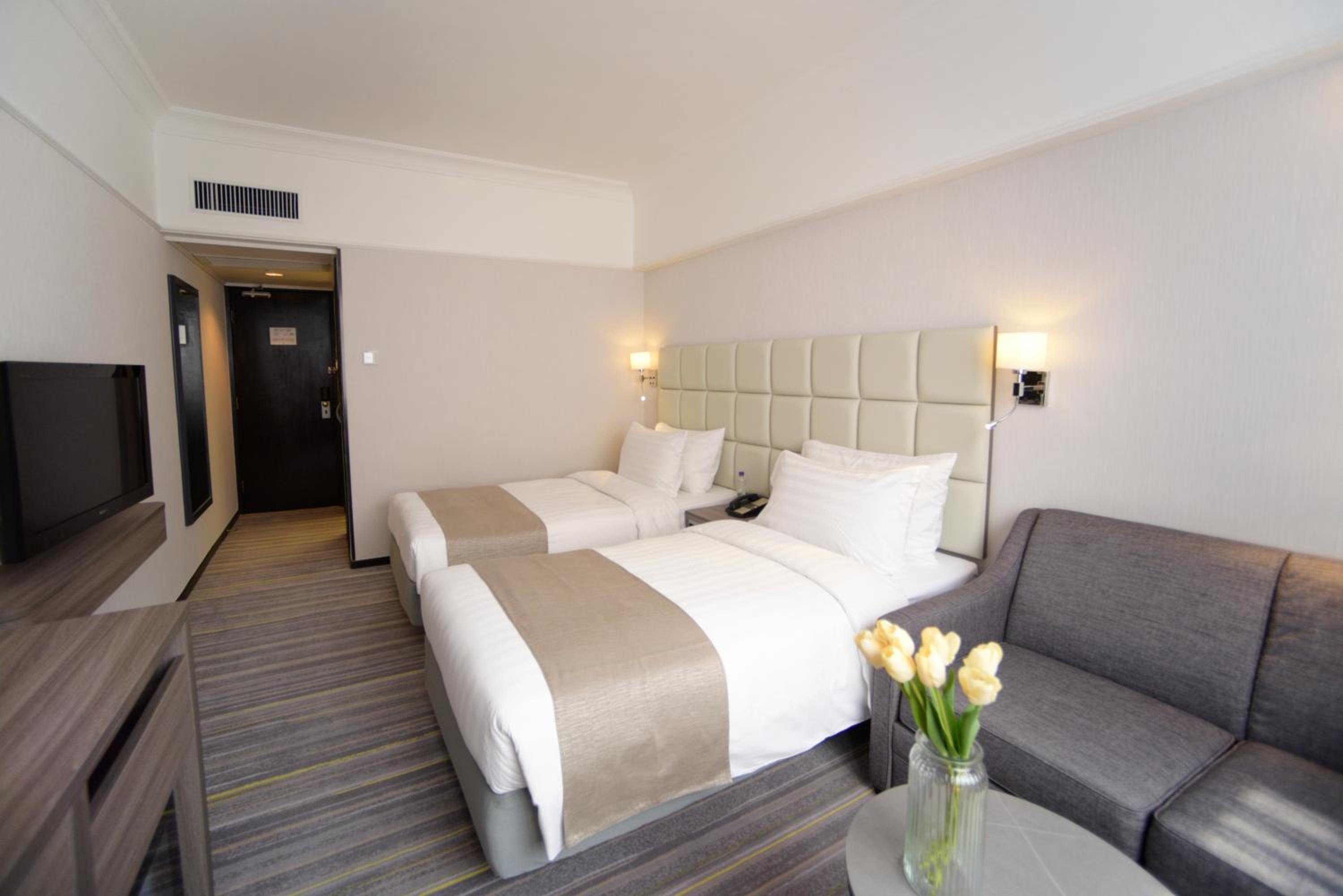 Deluxe Twin Room photo 2
