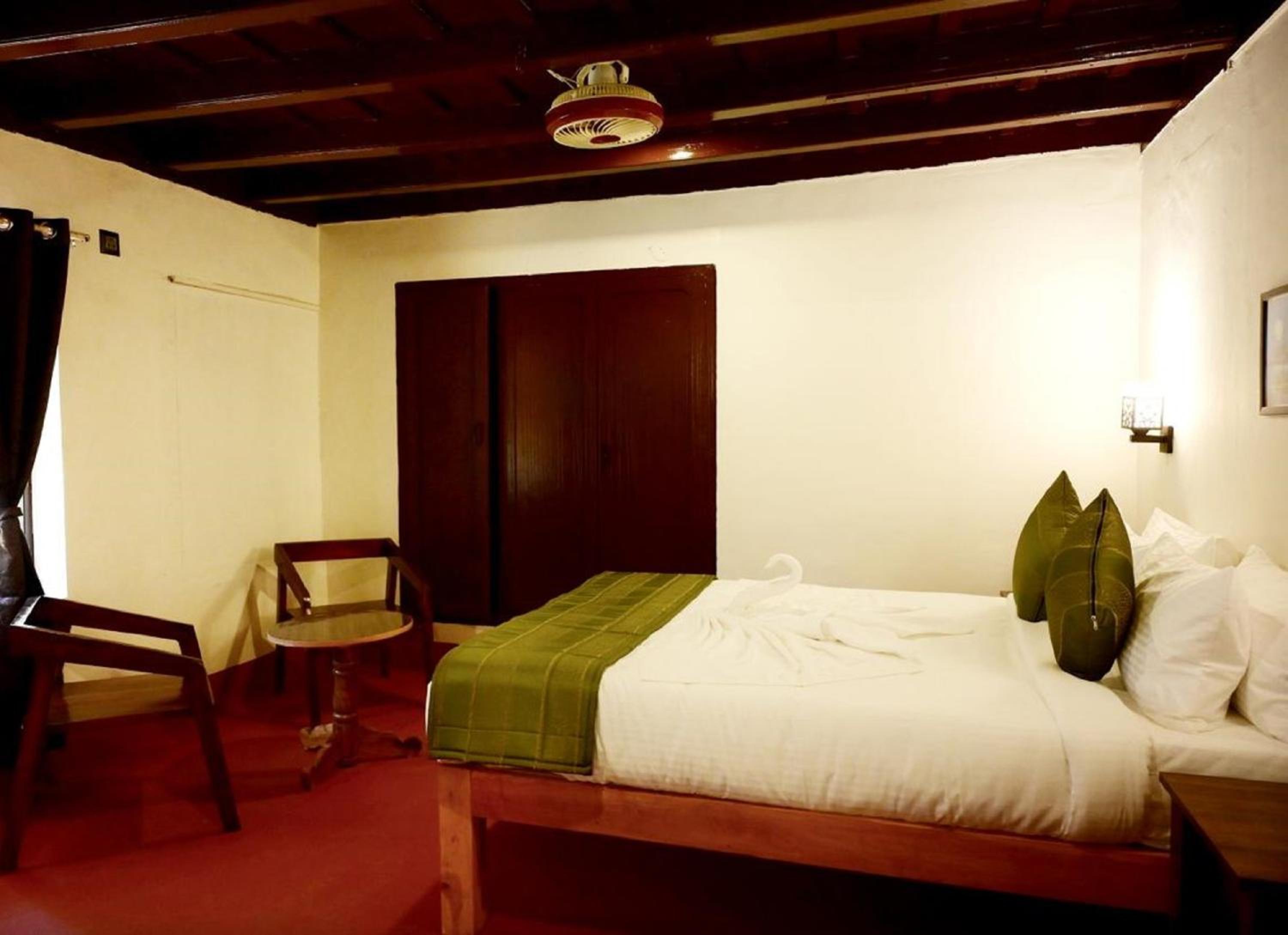Deluxe Double Room photo 3