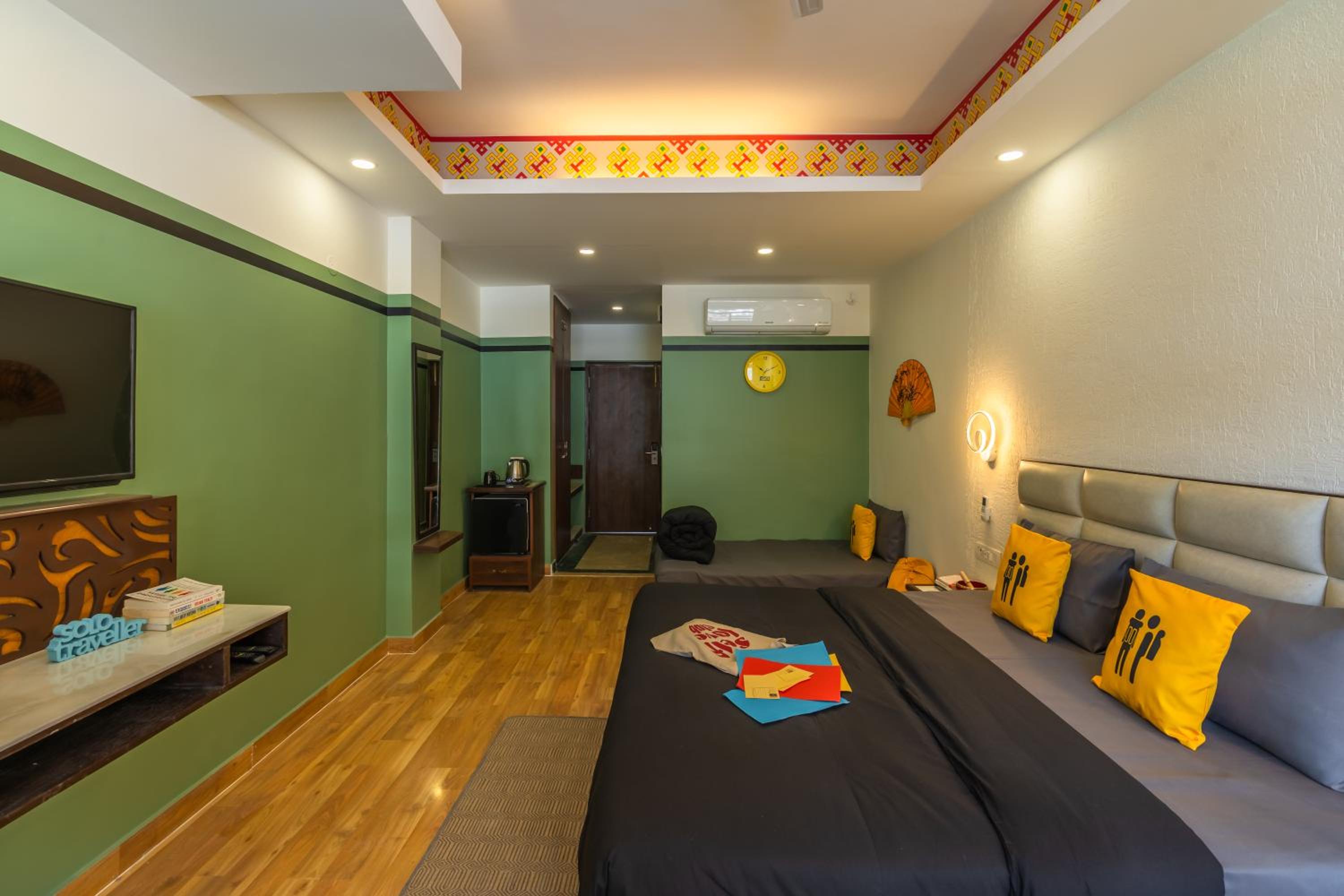Superior Double Room with Balcony and Mountain View photo 3