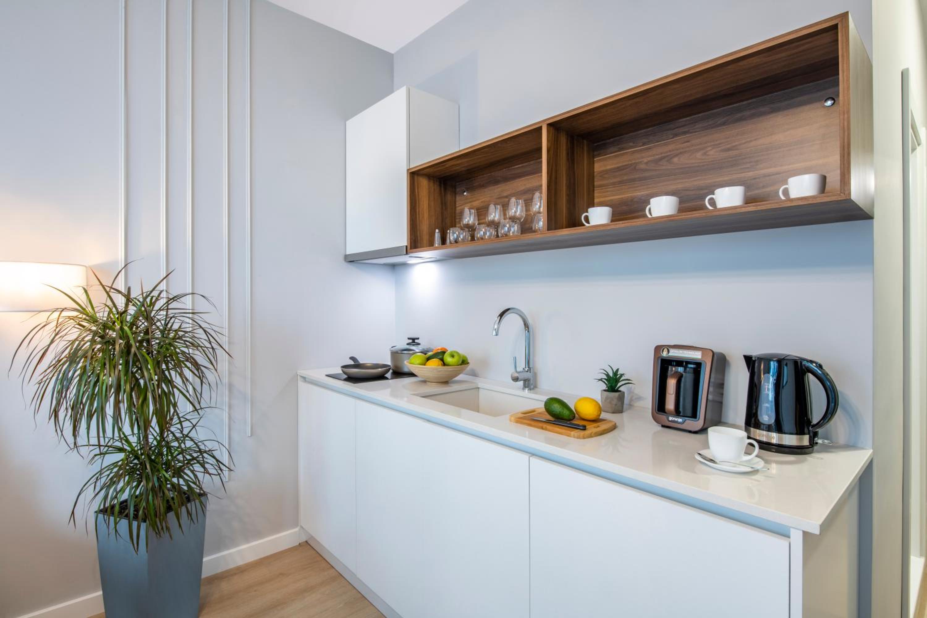 One-Bedroom Apartment - Photo 4