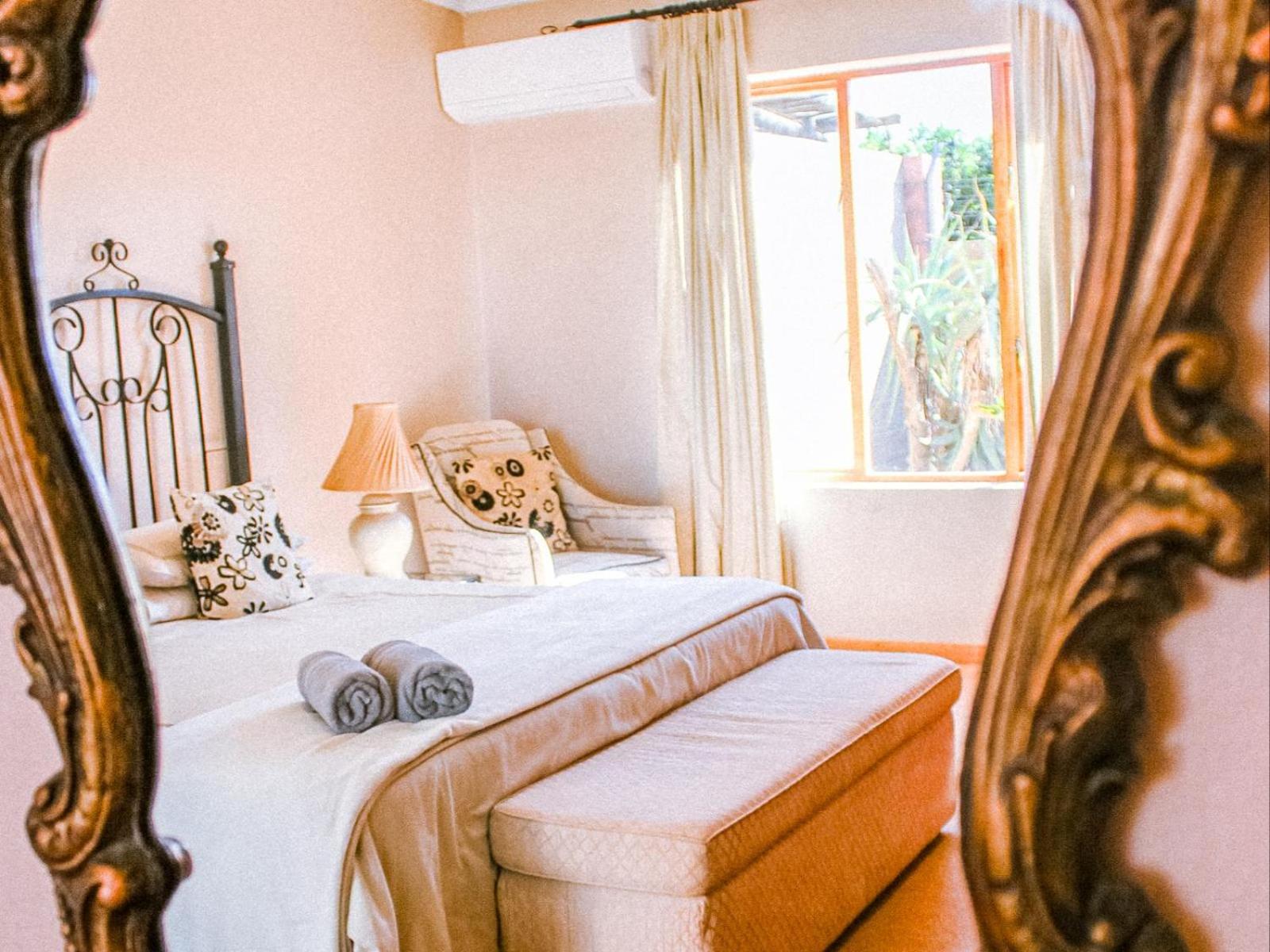 Standard King Room photo 3