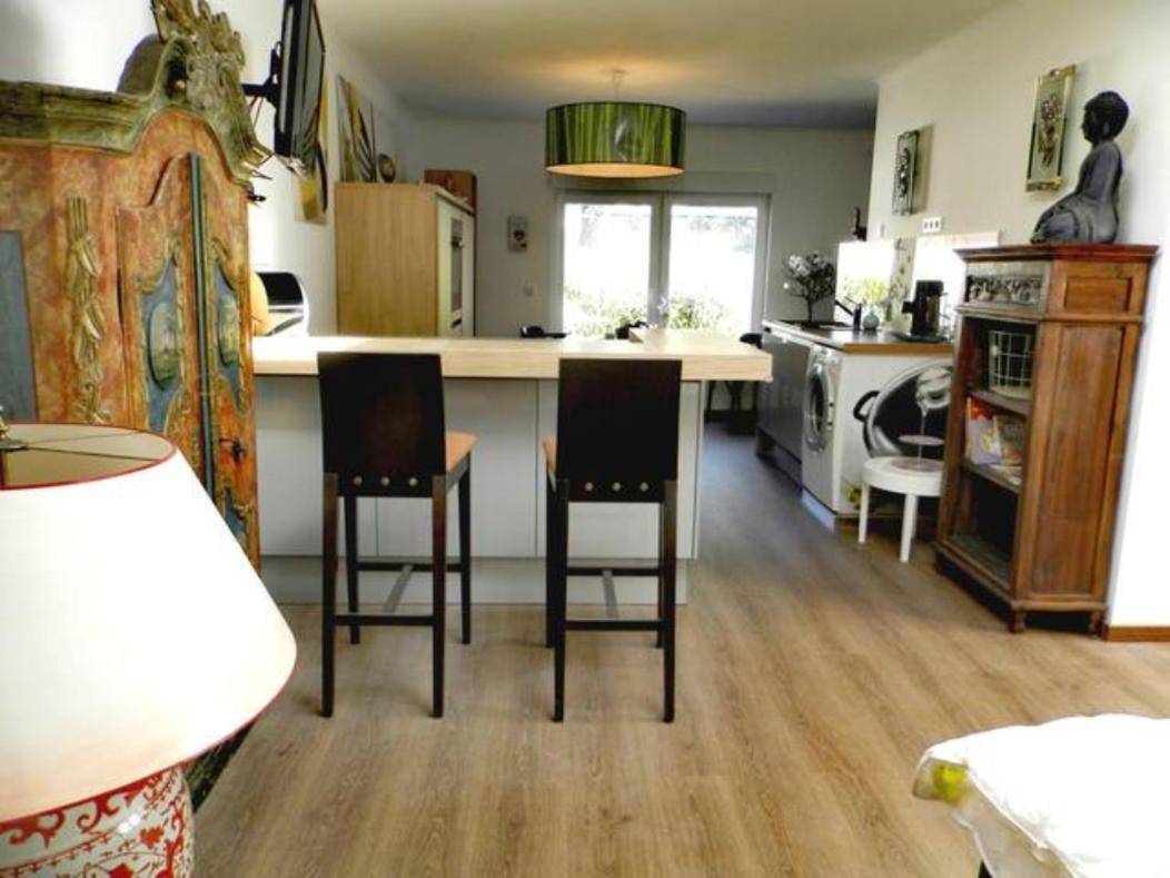 One-Bedroom Apartment photo 3