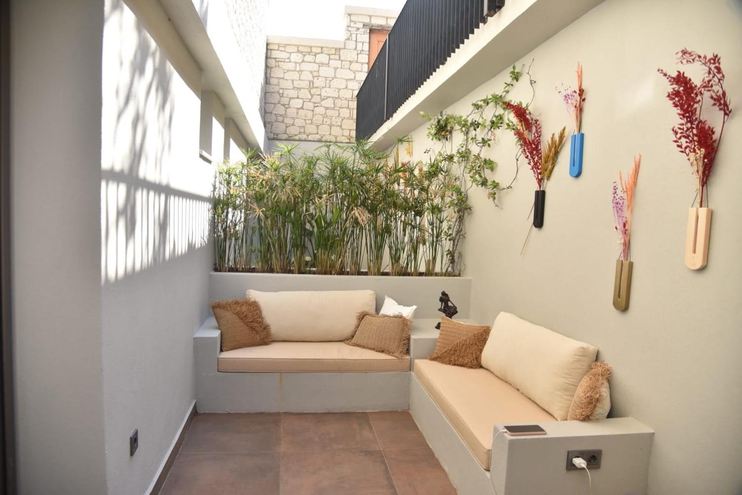 Deluxe Suite - Photo 11