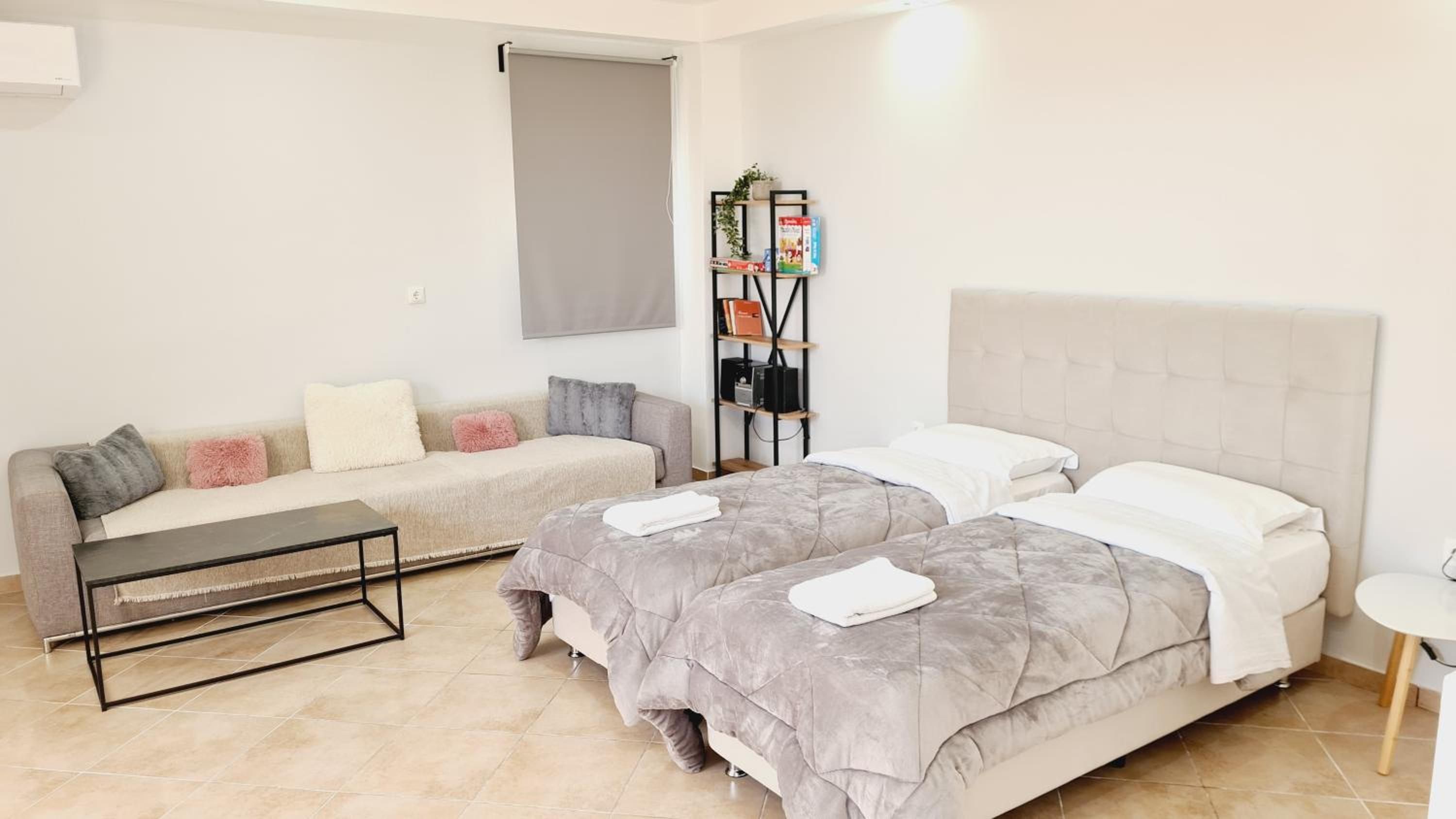 Premium Quadruple Room - Photo 6