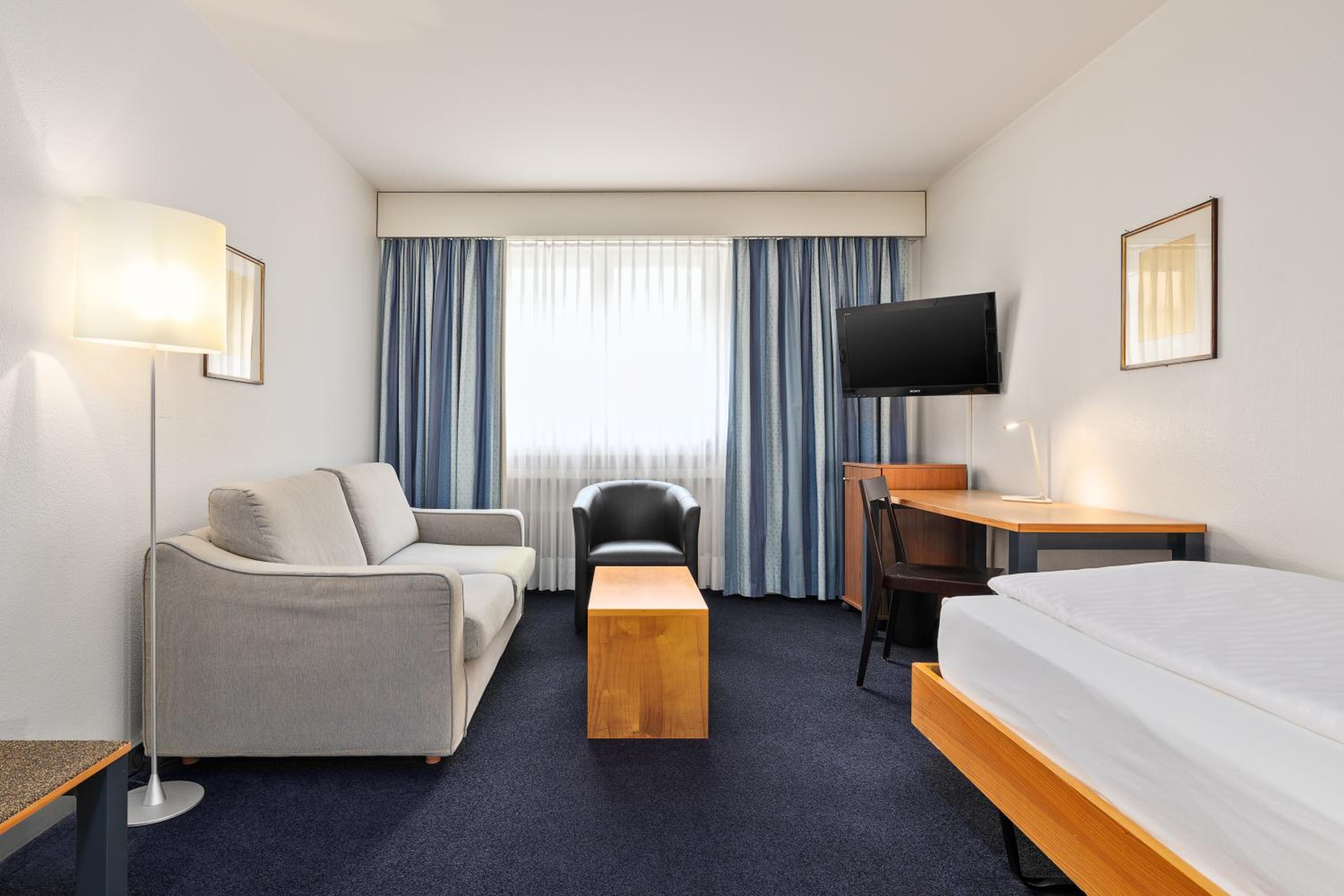 Single Room With Sofa Bed photo 2