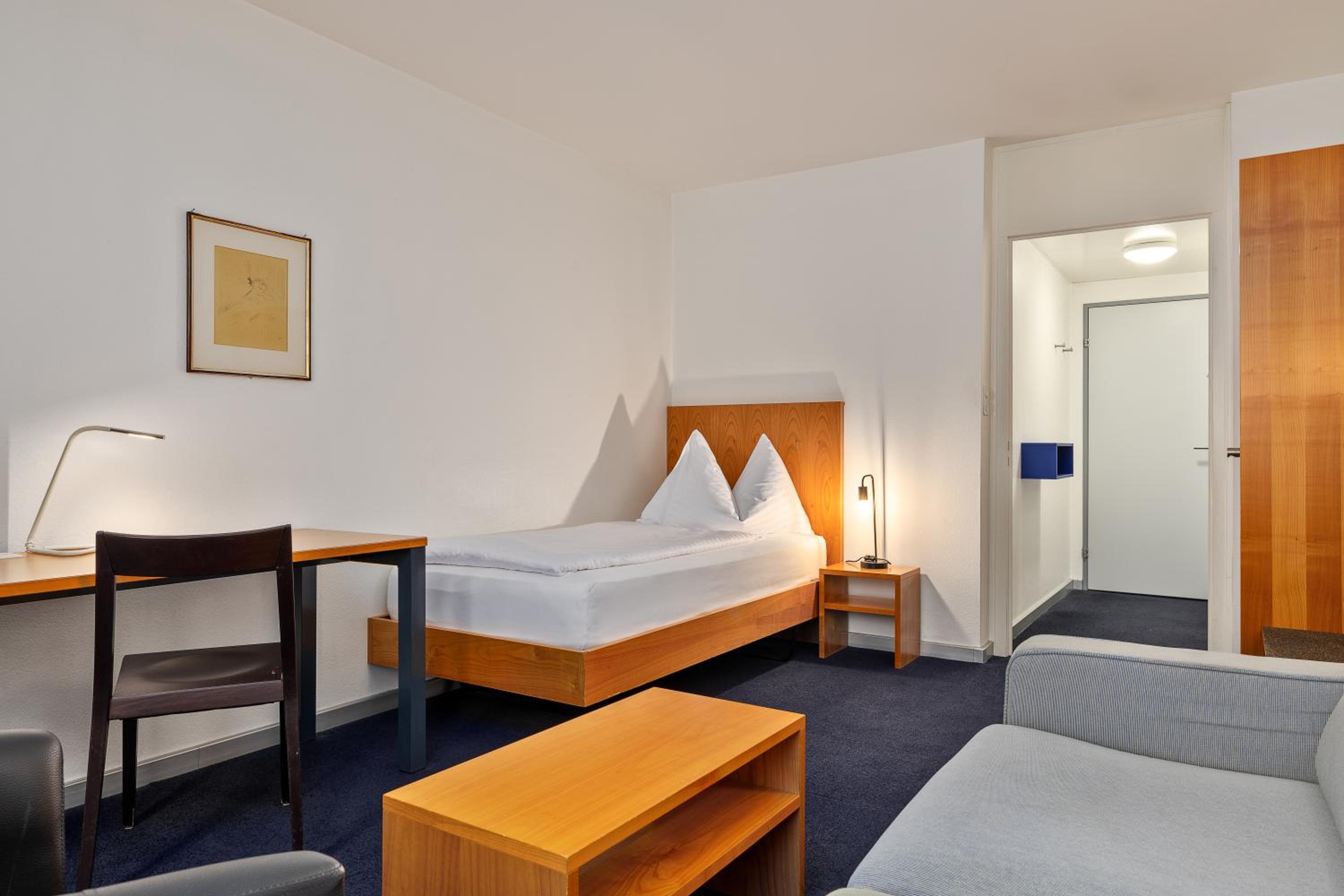 Single Room With Sofa Bed photo 1