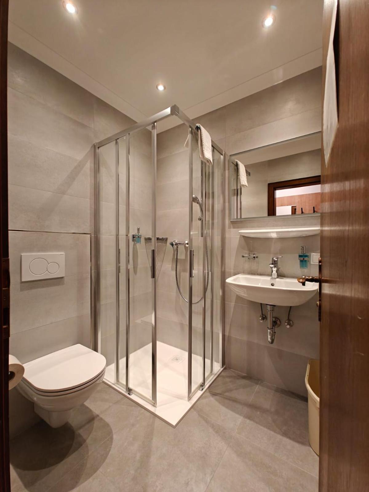 Deluxe Suite - Photo 4