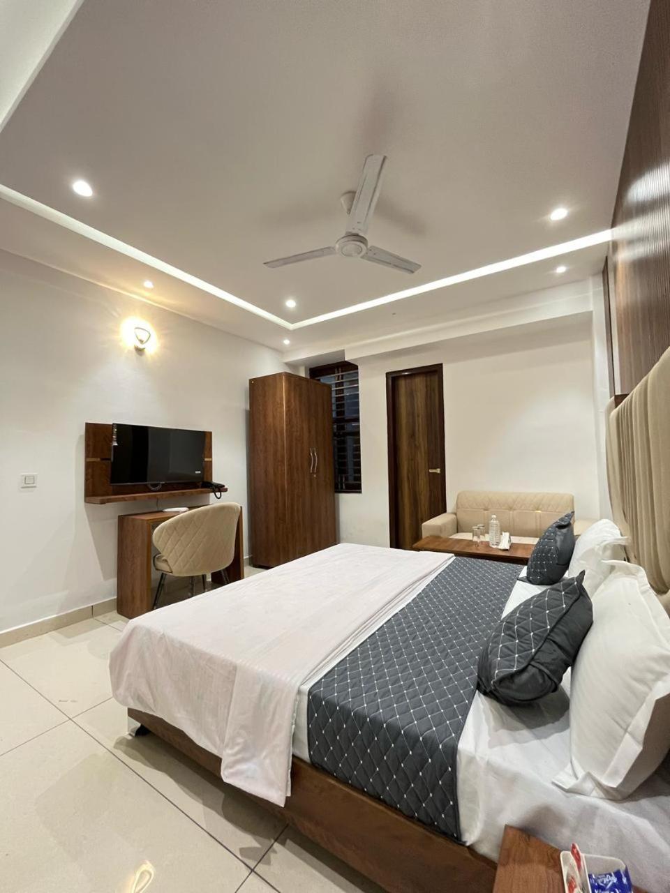 Deluxe Double Room photo 2