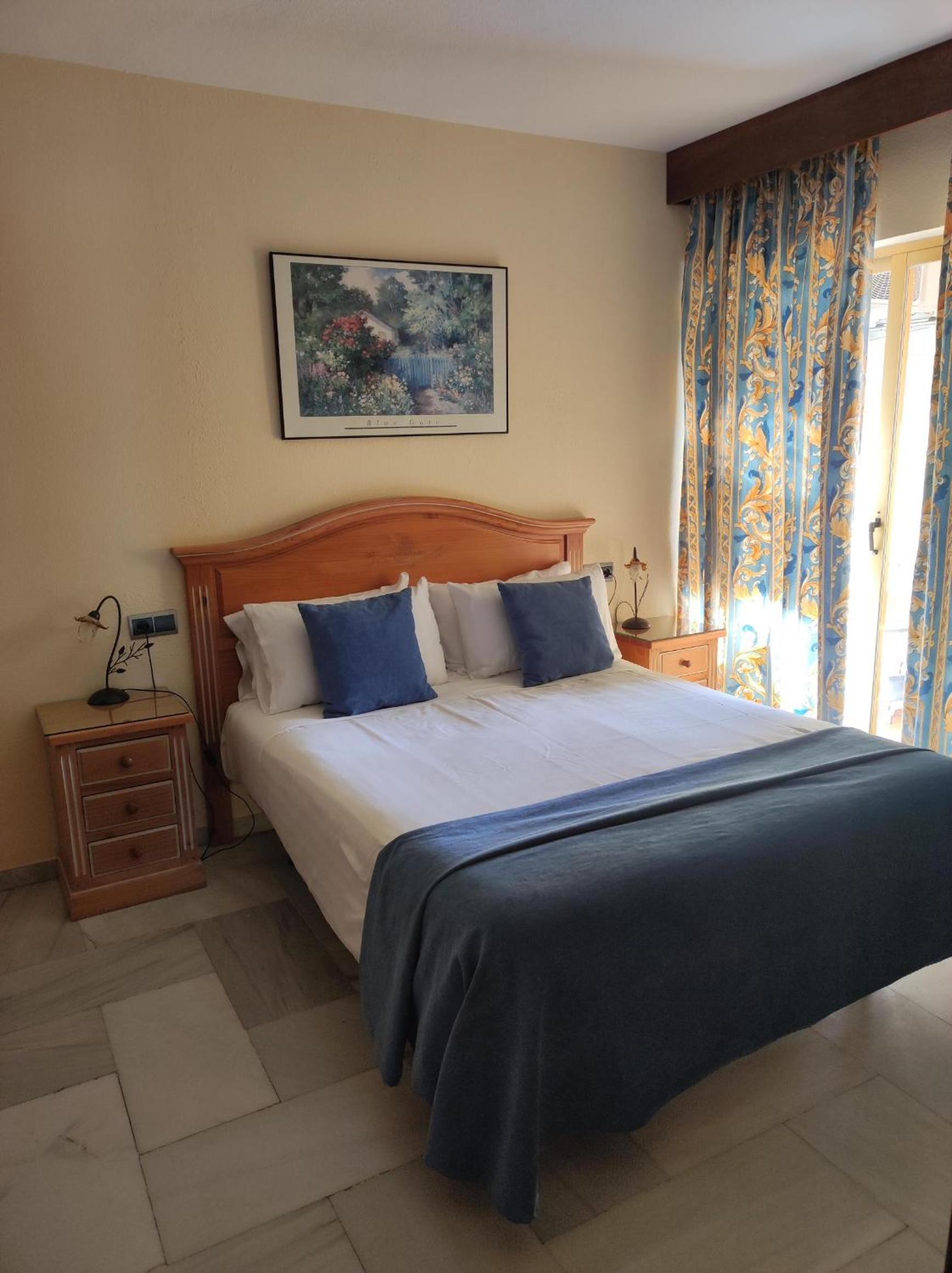 Classic One-Bedroom Apartment with Terrace photo 1