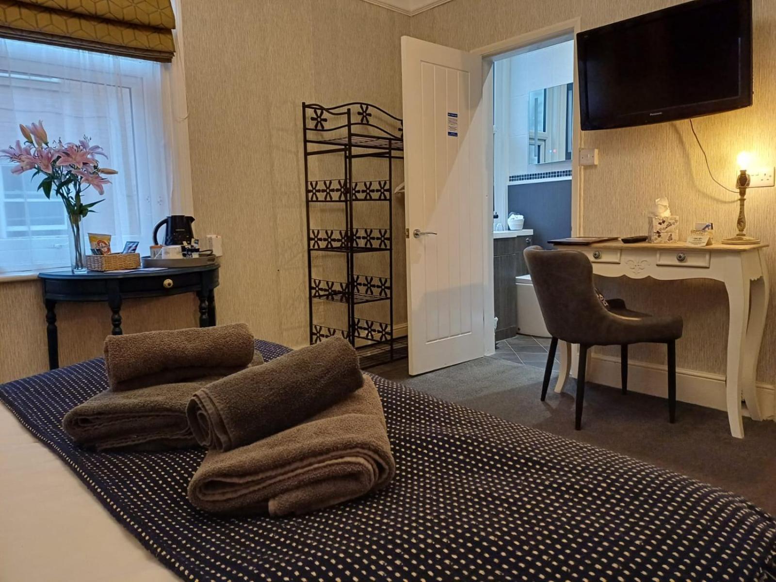 Double Room Ensuite photo 3