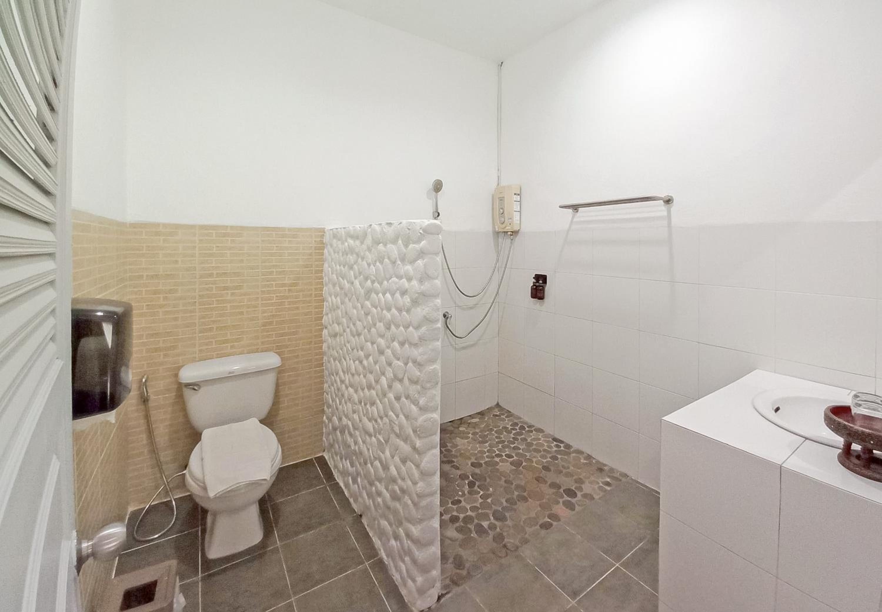 Superior Triple Room photo 3
