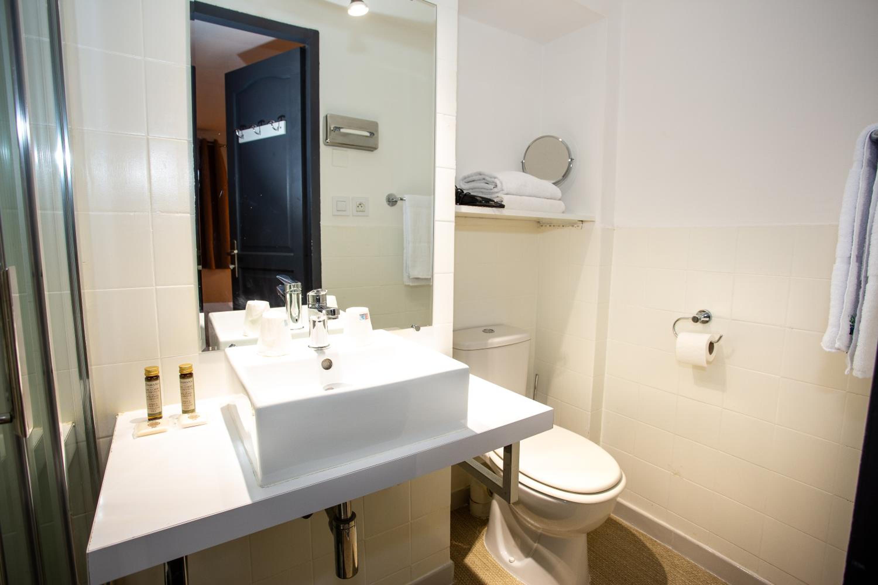 Small Classic Double Room - Photo 7