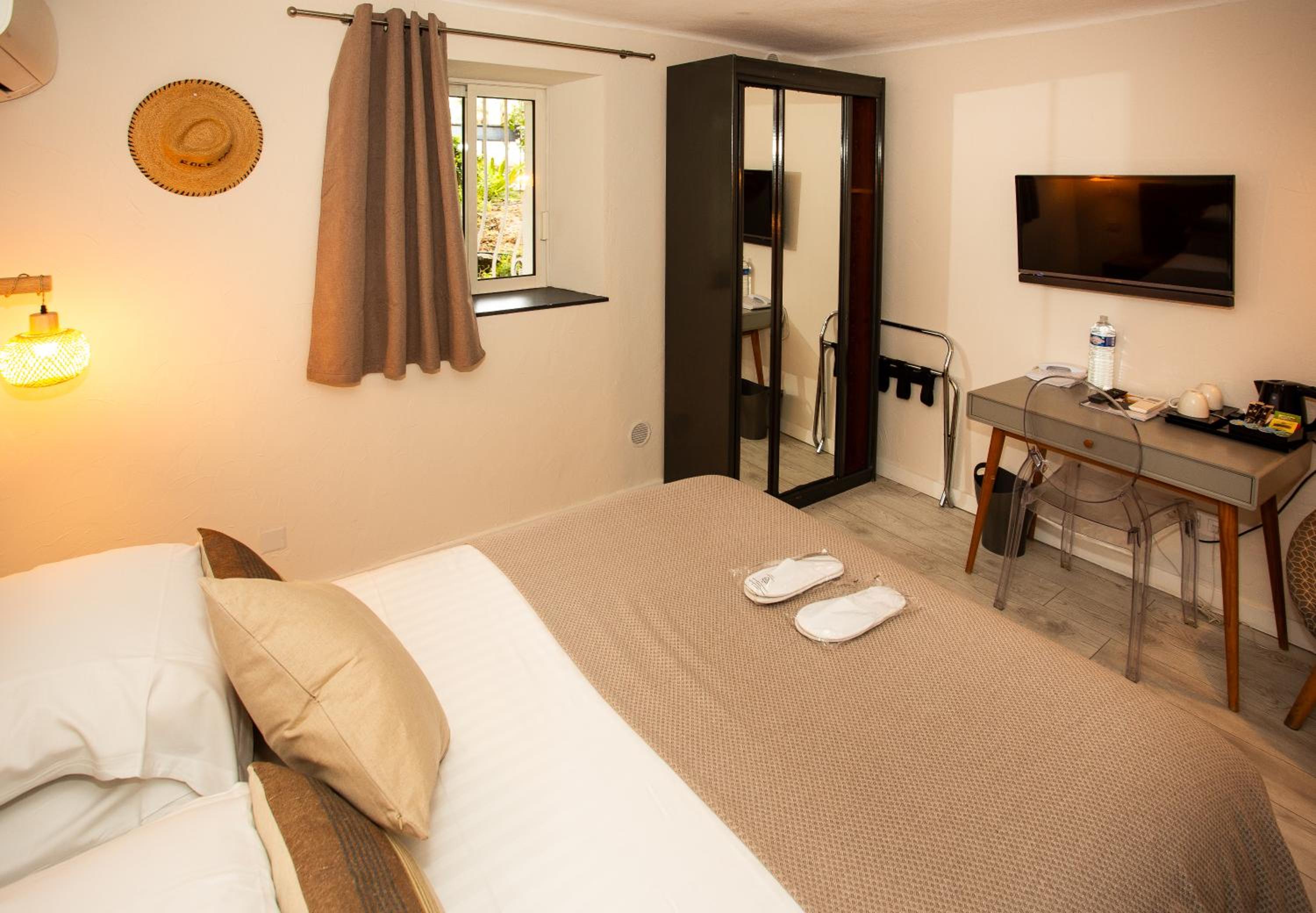Small Classic Double Room - Photo 4