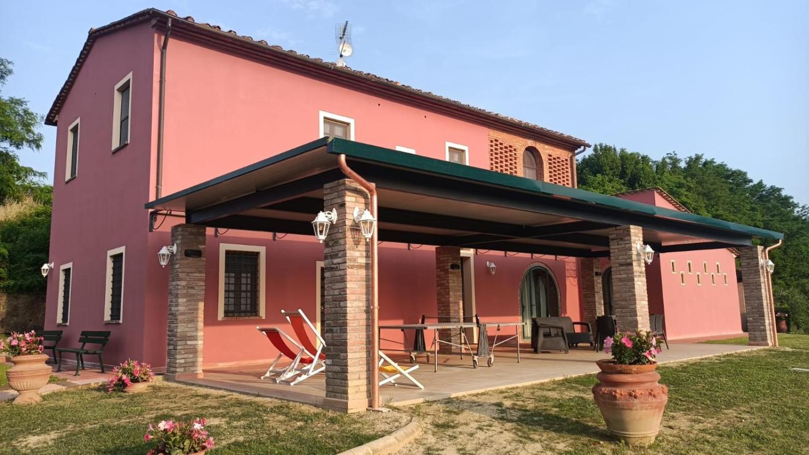 Villa photo 2