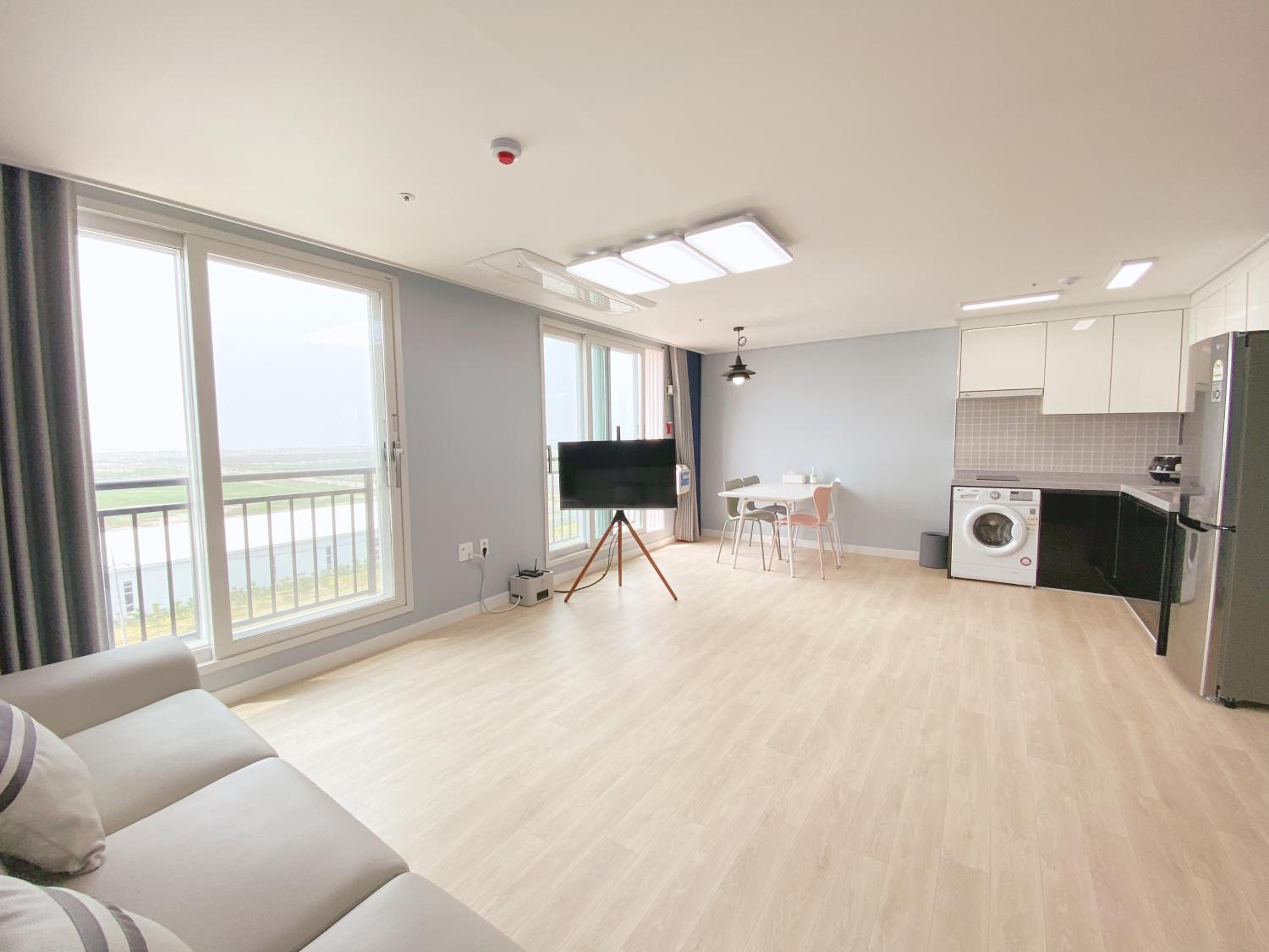 Suite - Photo 2