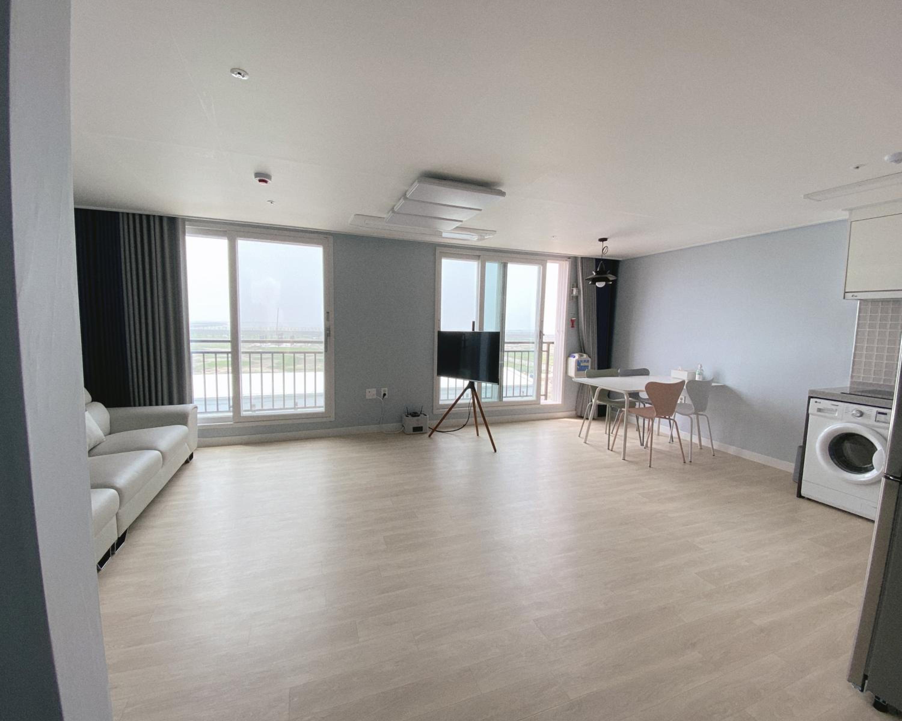 Suite - Photo 9