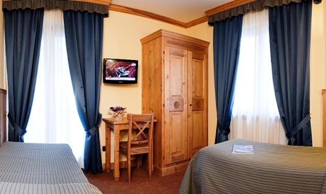 Classic Double or Twin Room with Balcony