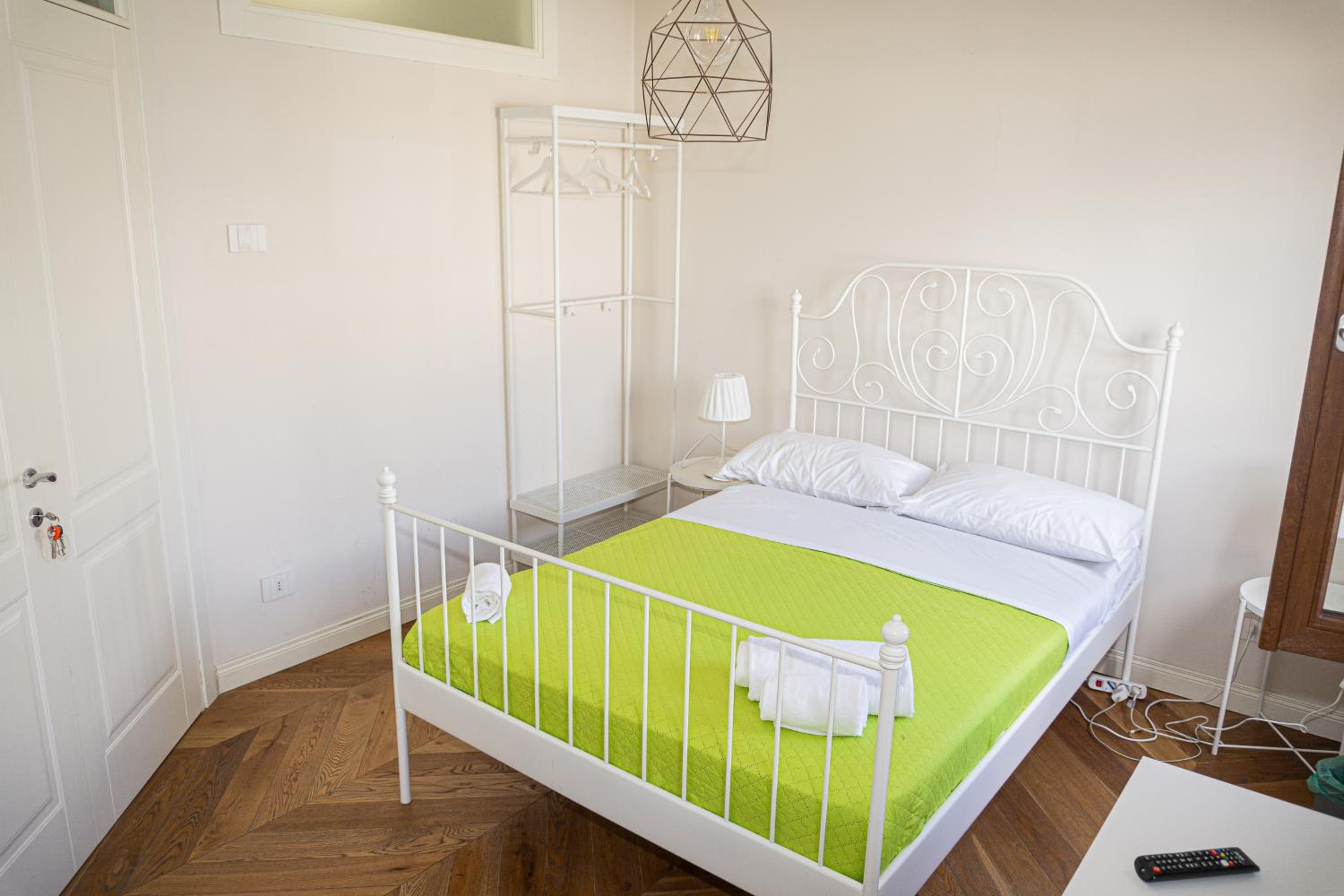 Double Room With Shared Bathroom