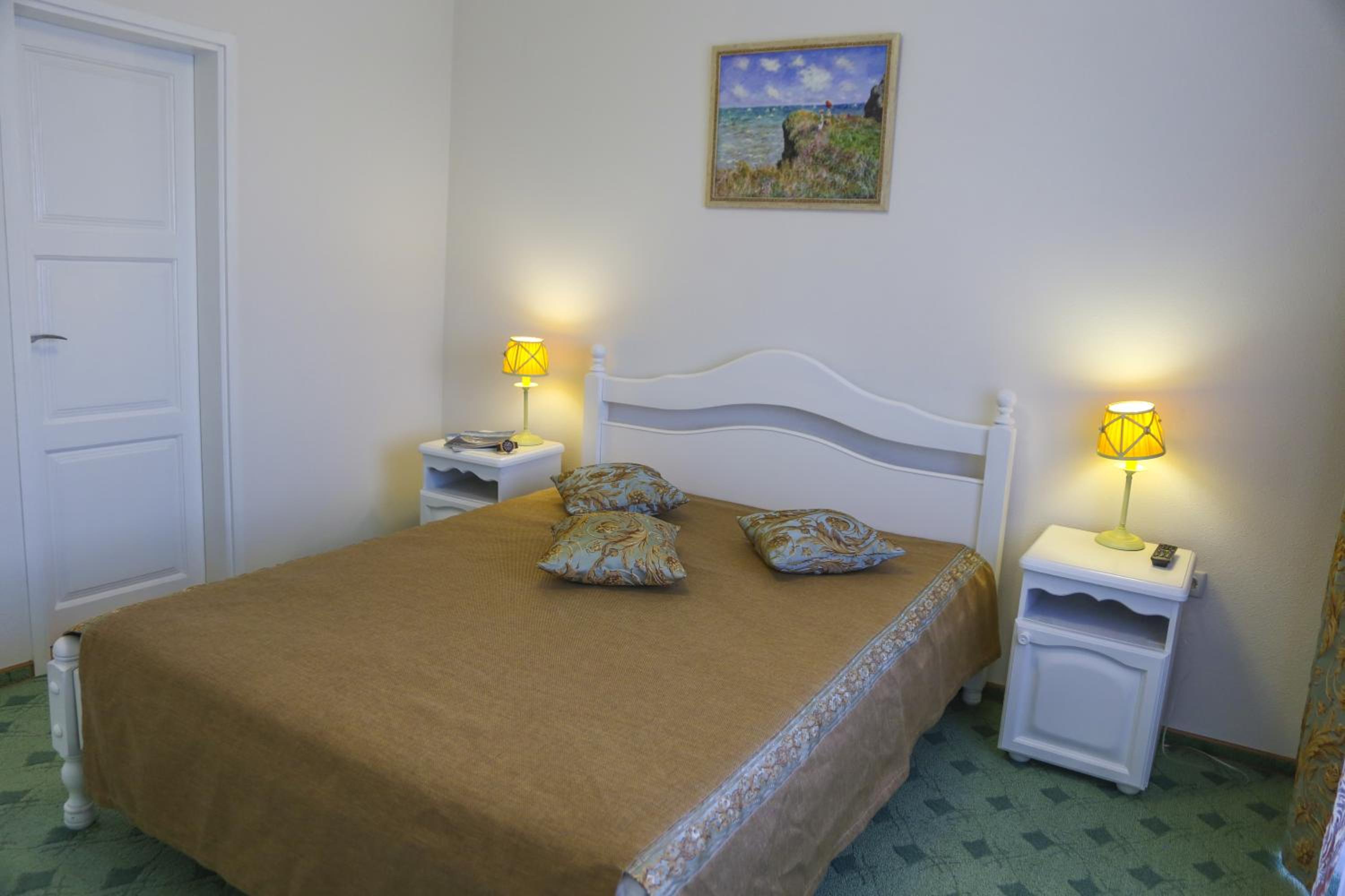 Deluxe Family Suite photo 2