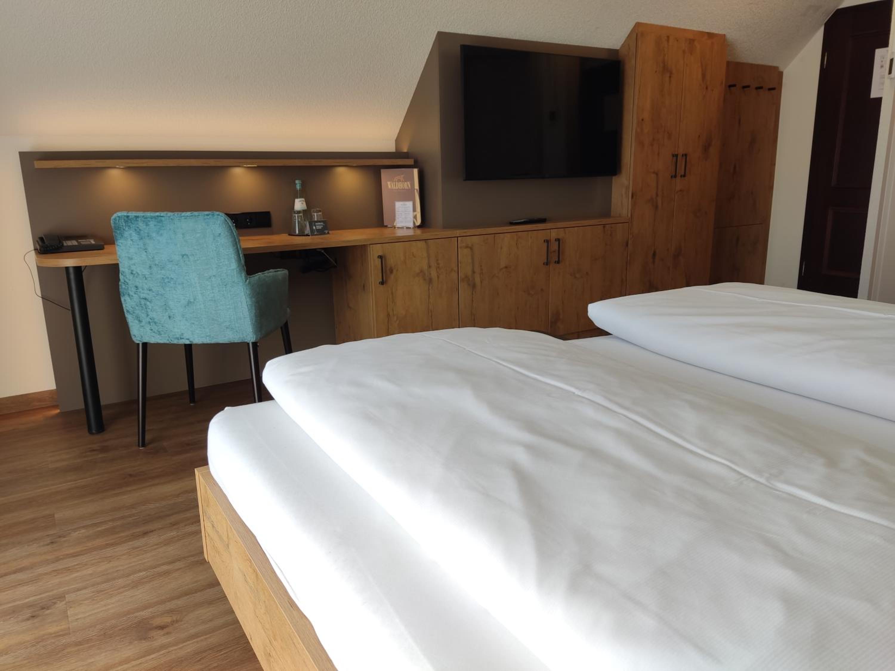Comfort Double Room with Balcony - Photo 3