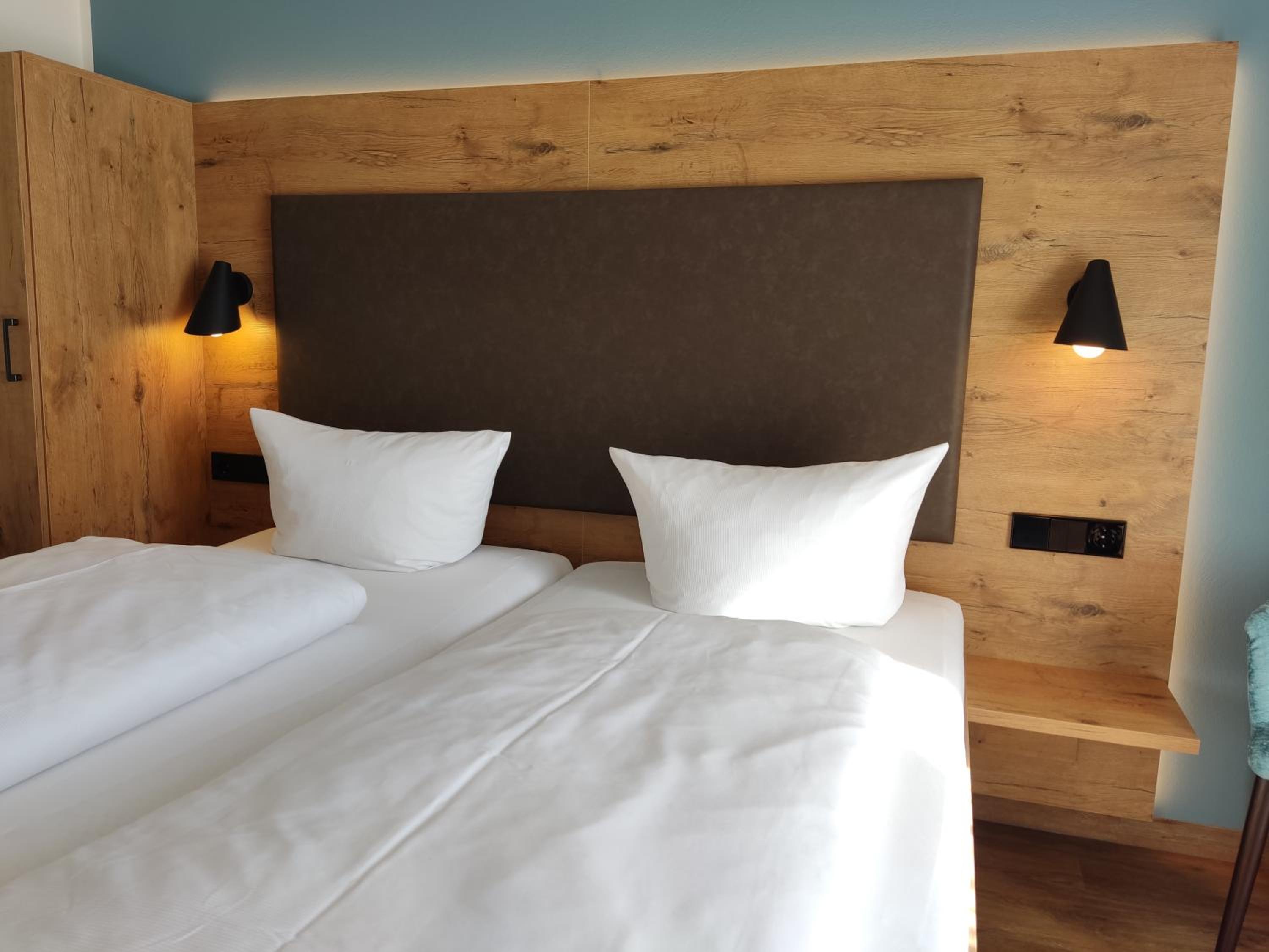 Comfort Double Room with Balcony - Photo 1