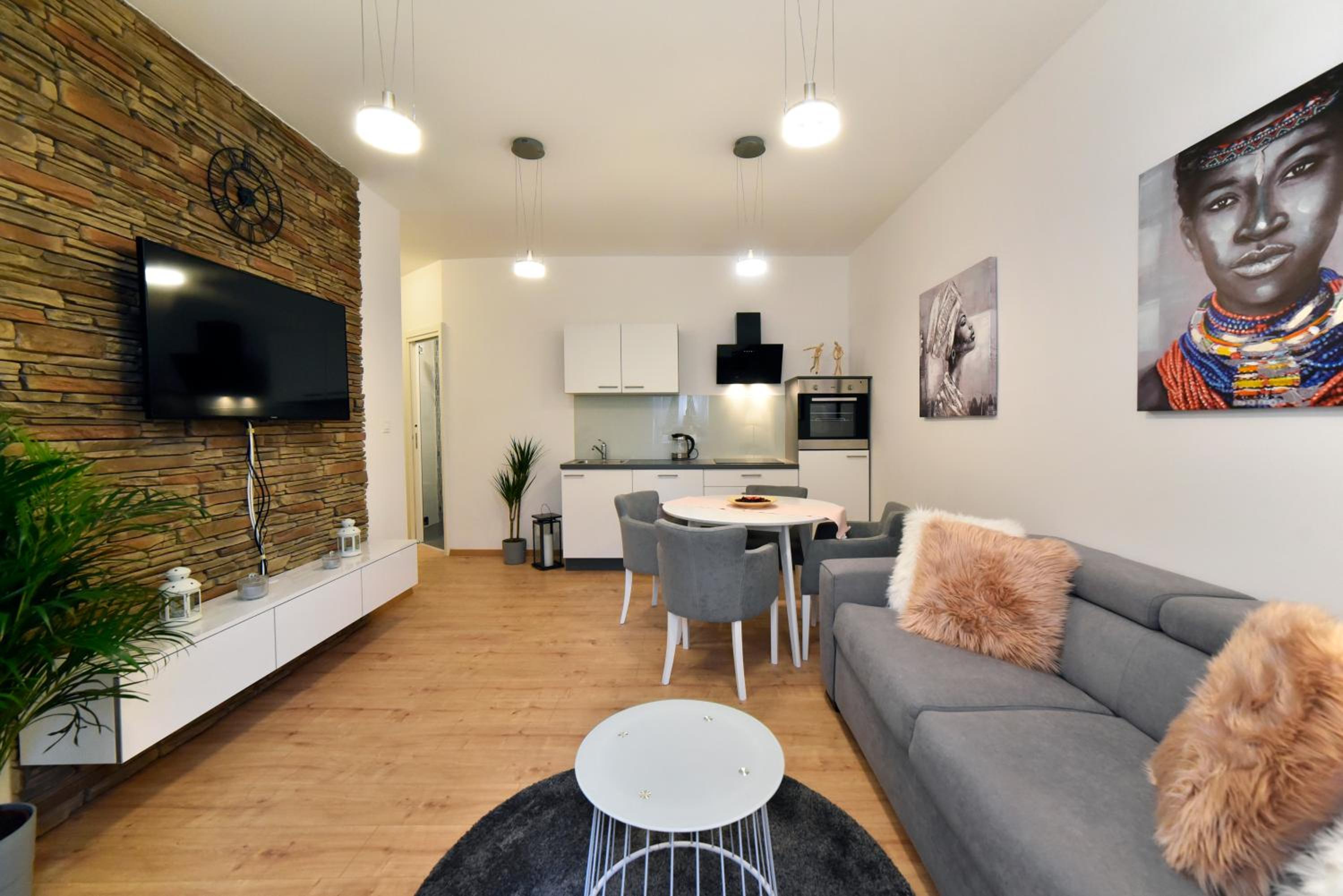 One-Bedroom Apartment