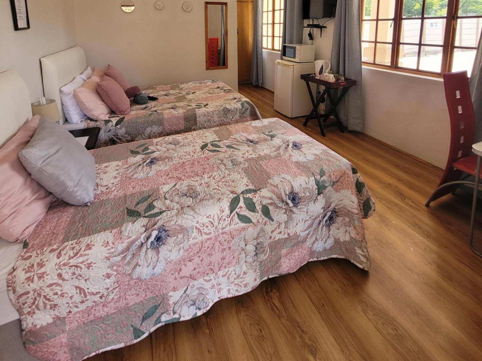 Basic Triple Room photo 1
