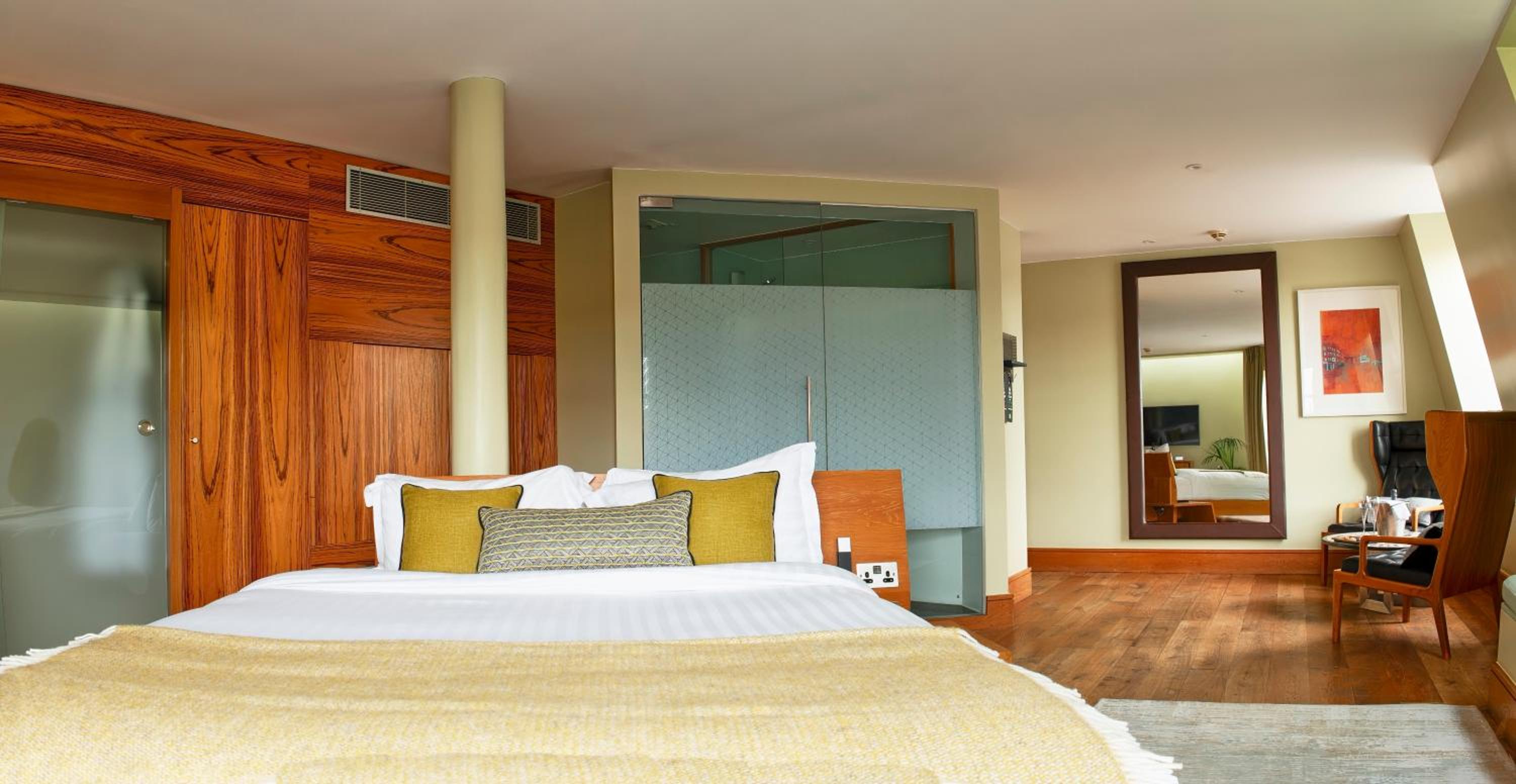 Available room