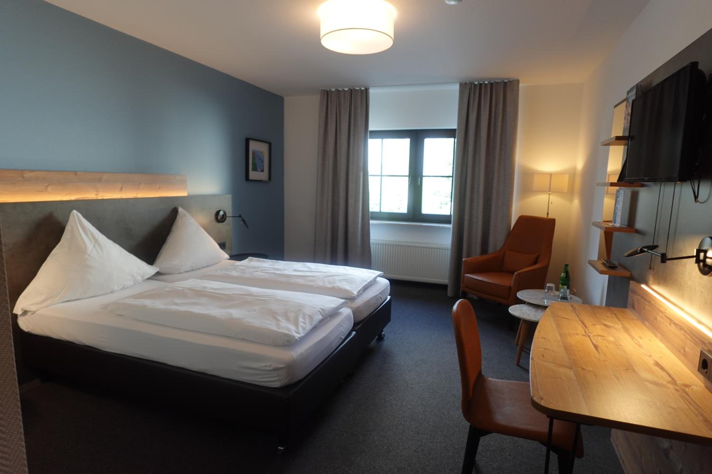 Double or Twin Room - Photo 2